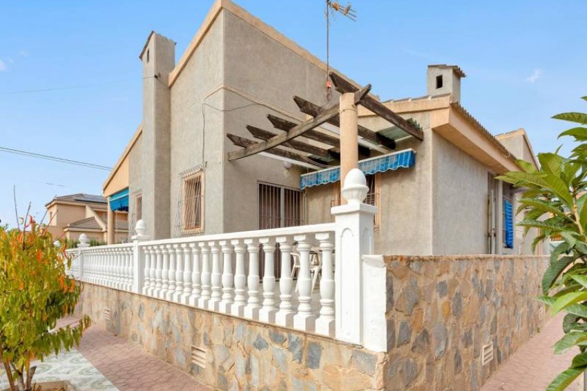 Reventa - Villa -
Torrevieja