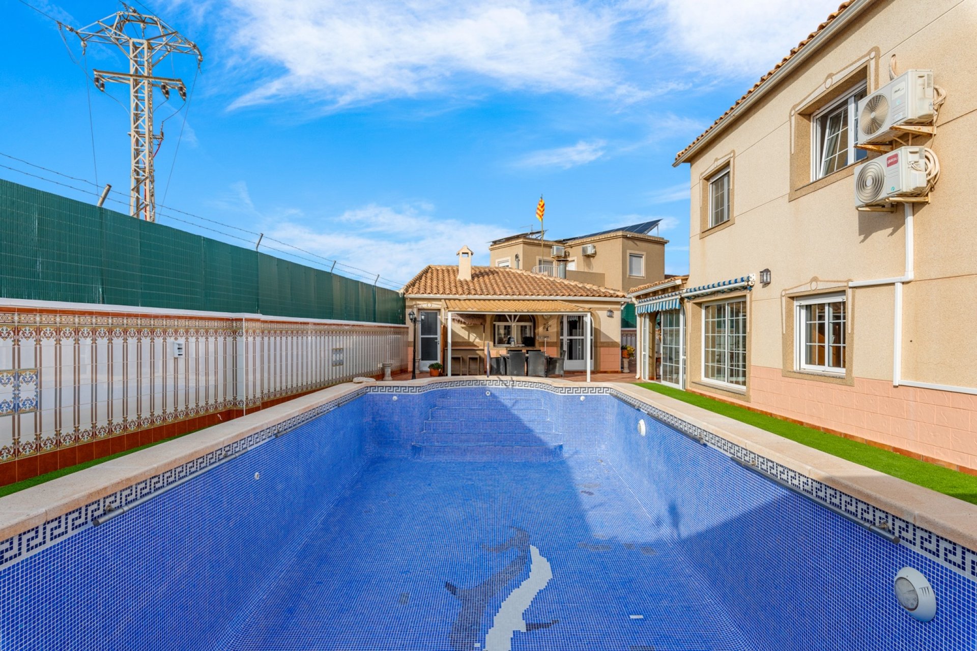 Reventa - Villa -
Torrevieja