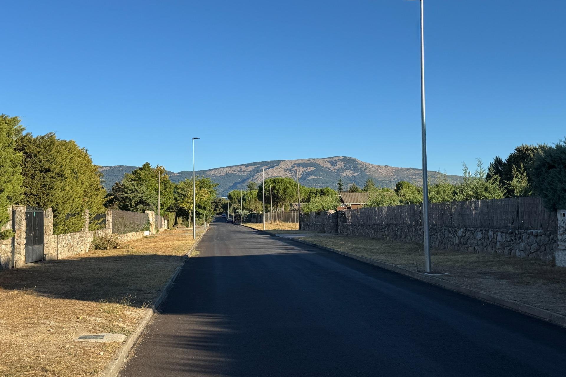 Reventa - Villa -
Valdemorillo - Mojadillas - Parque de las Infantas - El Paraiso