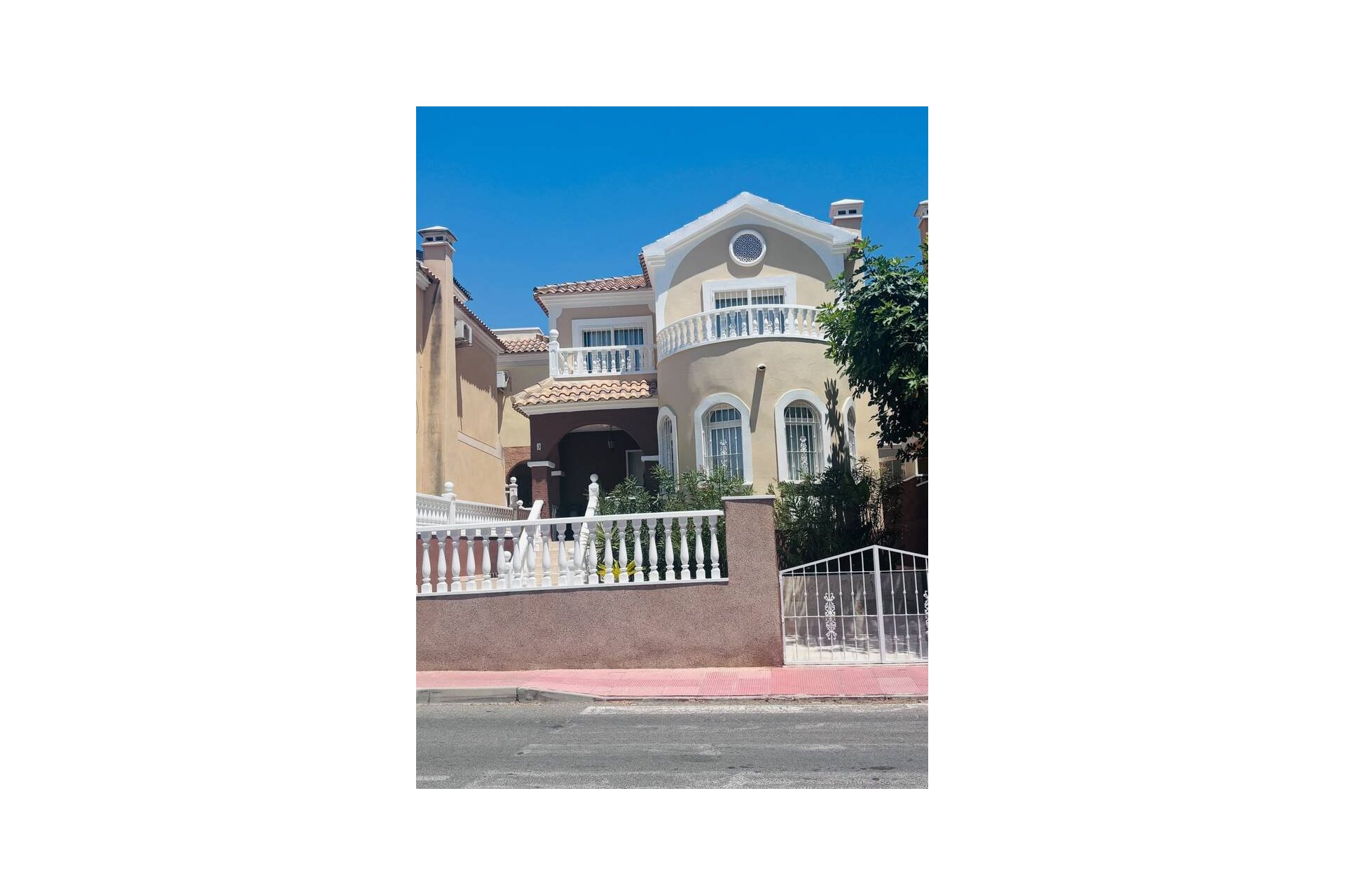Reventa - Villa -
Villamartin - Blue Lagoon