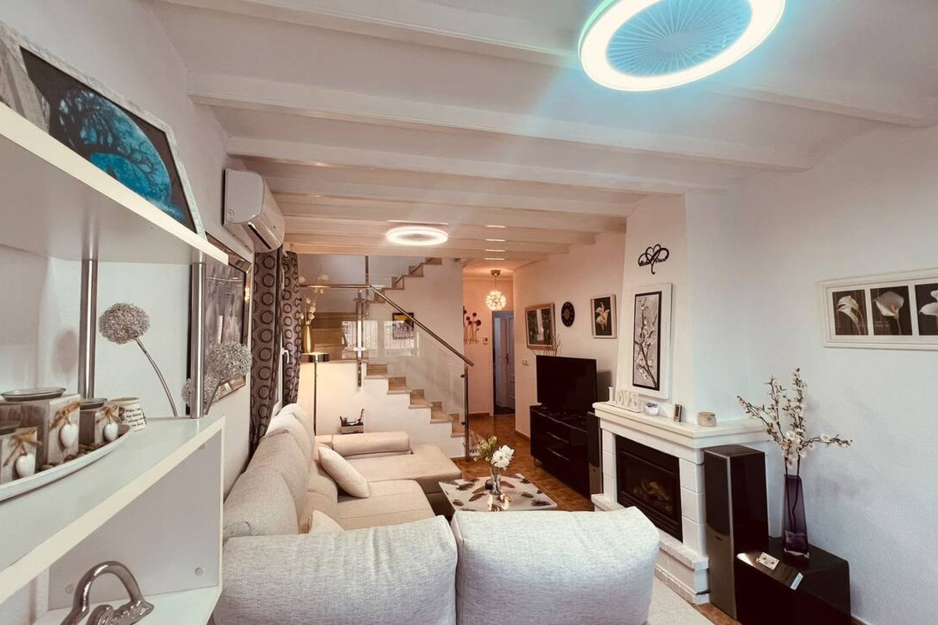 Reventa - Villa -
Villamartin - Costa Blanca