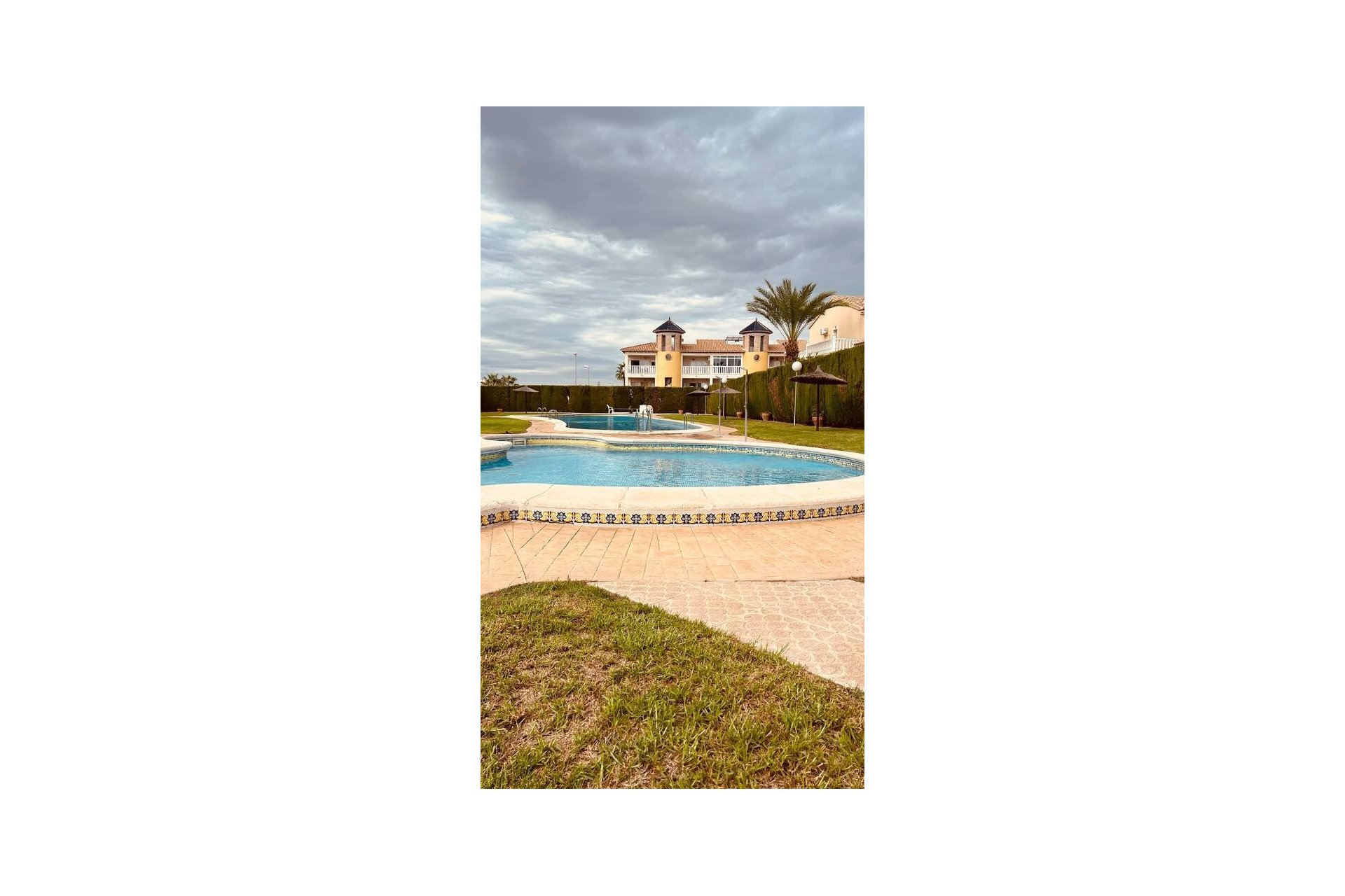 Reventa - Villa -
Villamartin - Costa Blanca