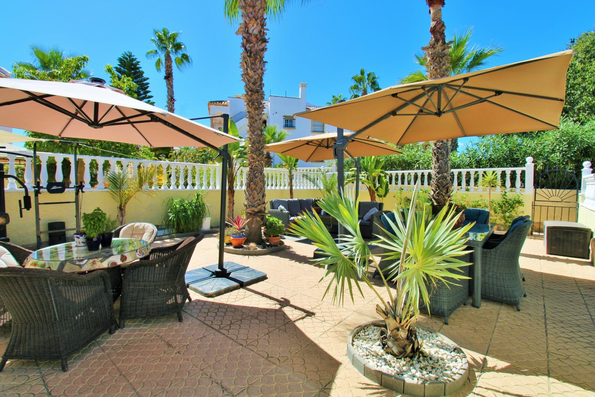 Reventa - Villa -
Villamartin - Las Violetas