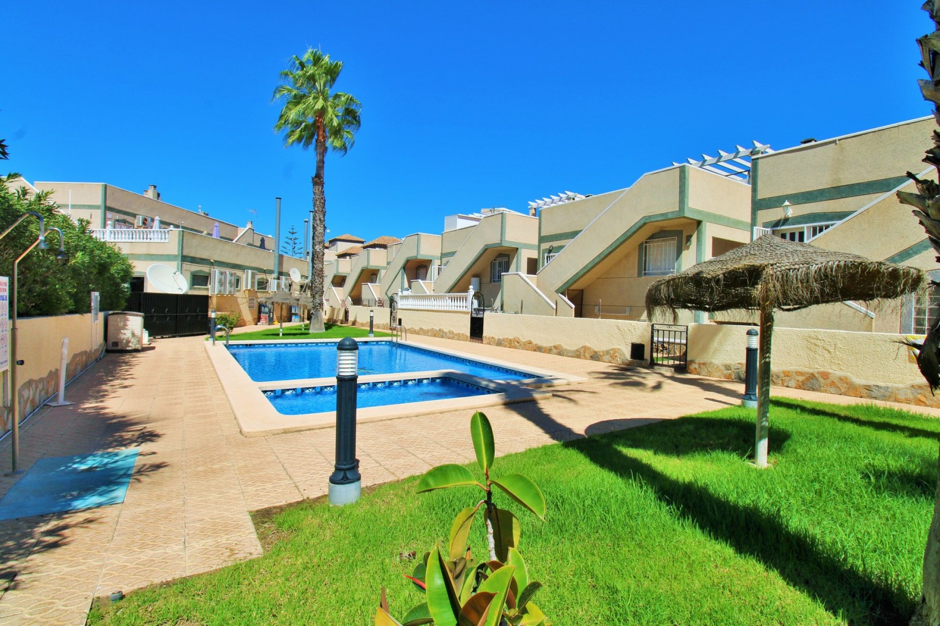 Reventa - Villa -
Villamartin - Las Violetas