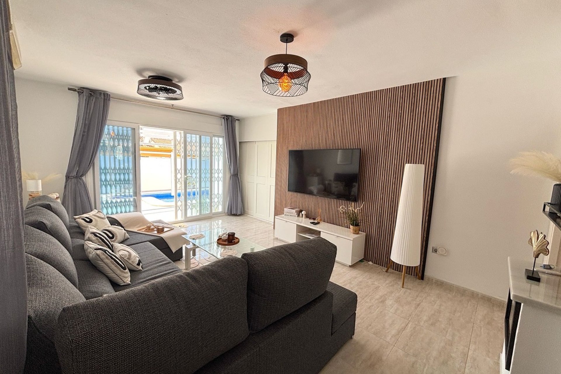 Reventa - Villa -
Villamartin, Orihuela Costa - Villamartín