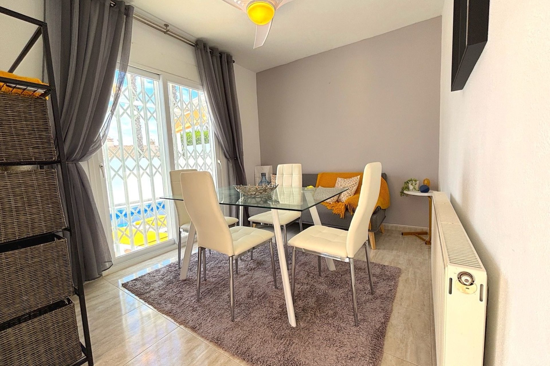 Reventa - Villa -
Villamartin, Orihuela Costa - Villamartín