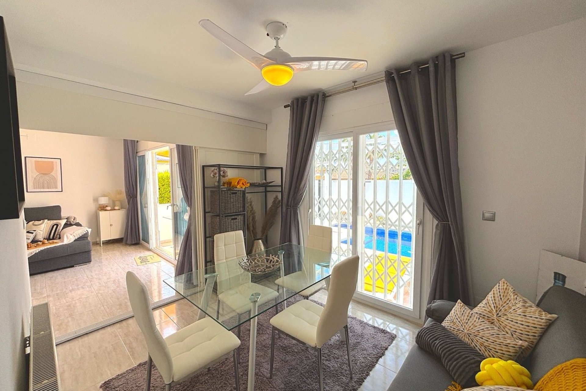 Reventa - Villa -
Villamartin, Orihuela Costa - Villamartín