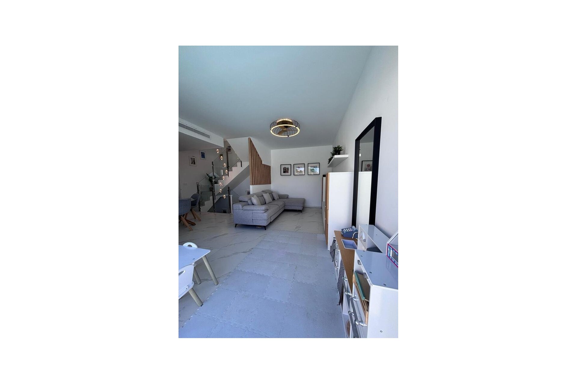 Reventa - Villa -
Villamartin - PAU 8