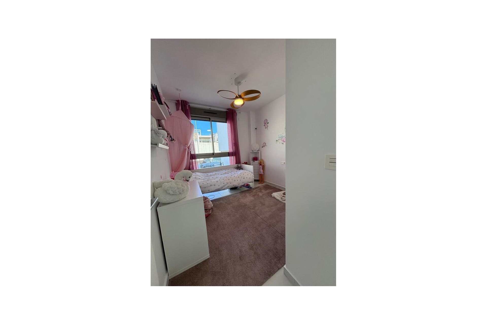 Reventa - Villa -
Villamartin - PAU 8