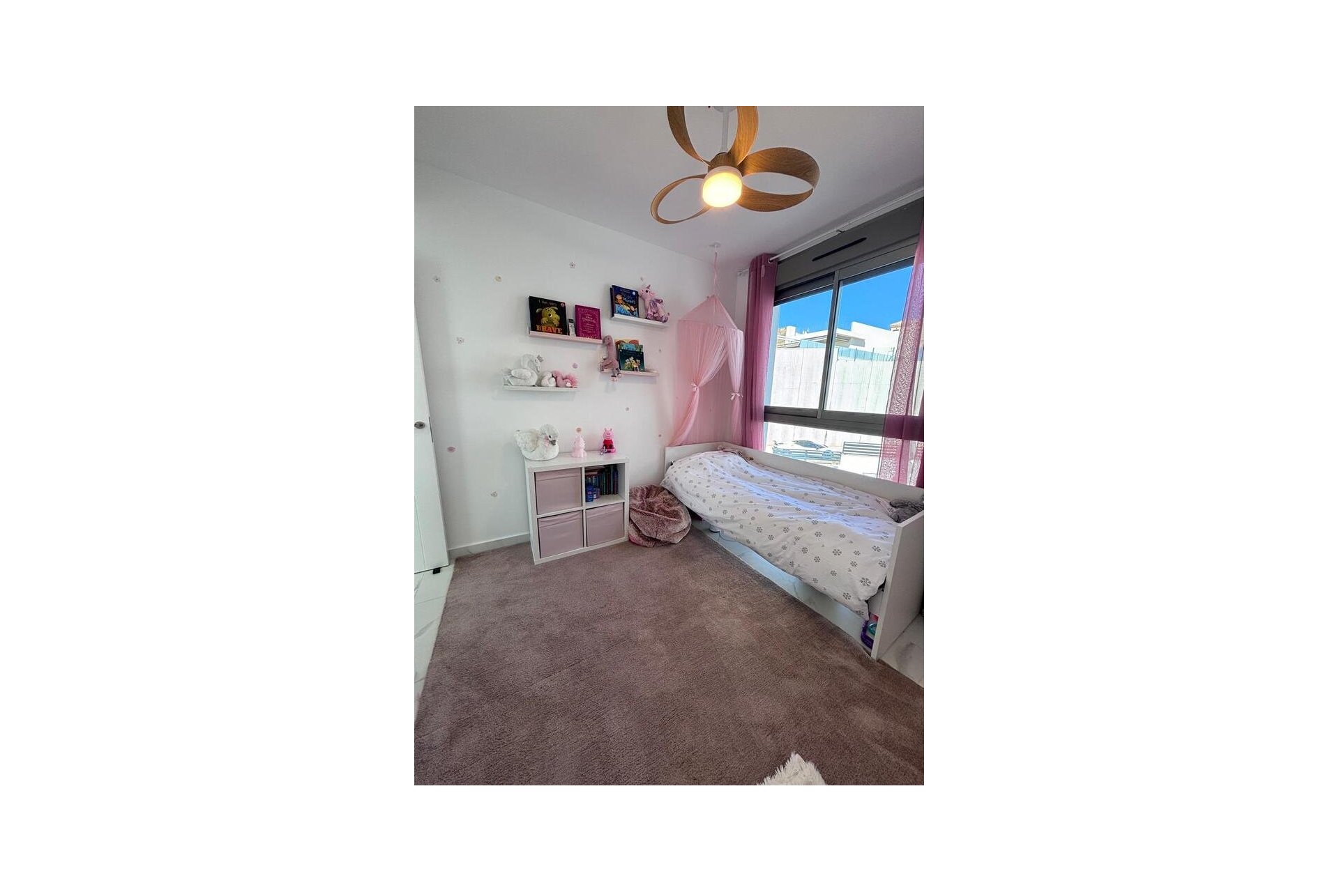 Reventa - Villa -
Villamartin - PAU 8