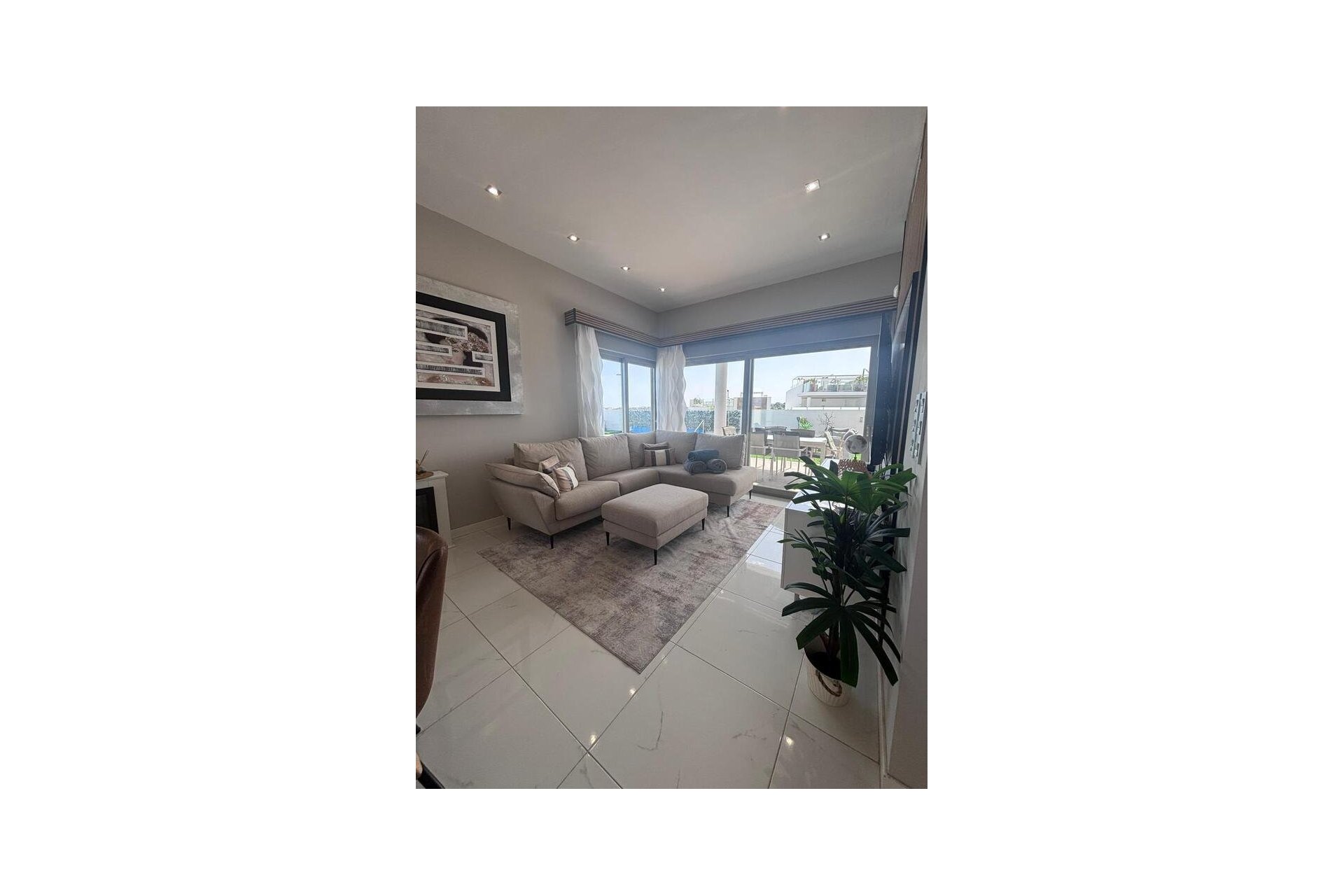 Reventa - Villa -
Villamartin - PAU 8