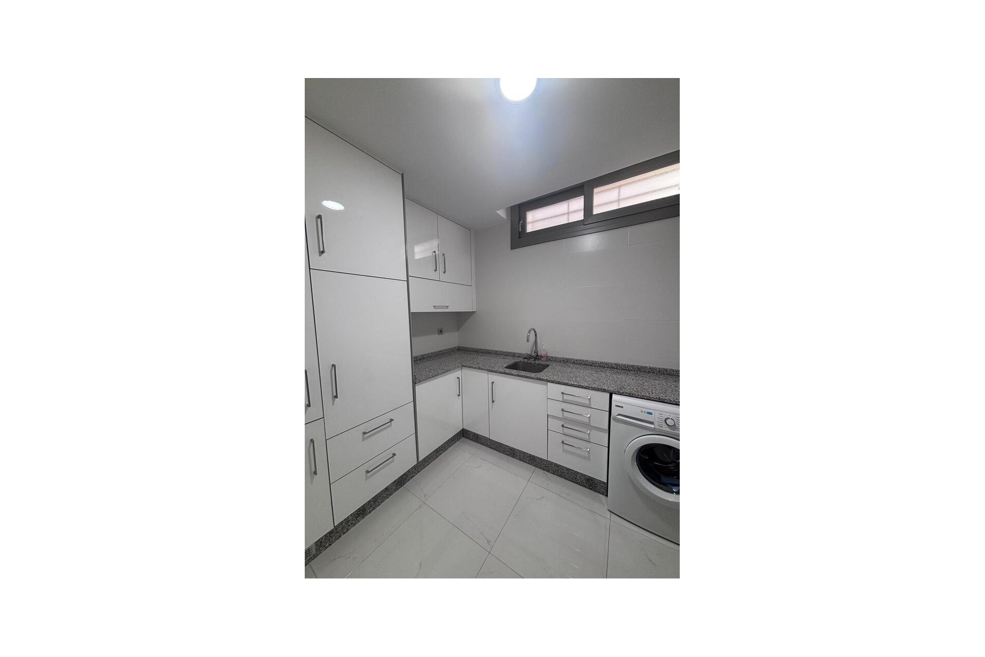 Reventa - Villa -
Villamartin - PAU 8