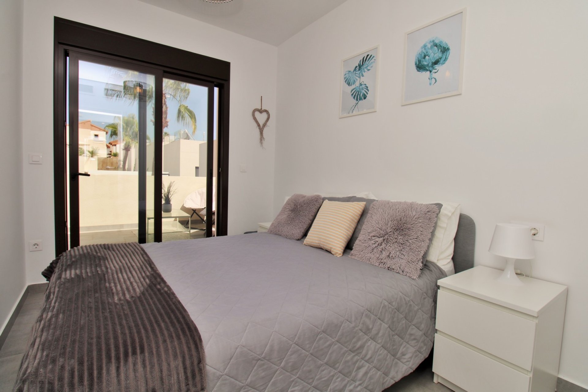 Reventa - Villa -
Villamartin - PAU 8