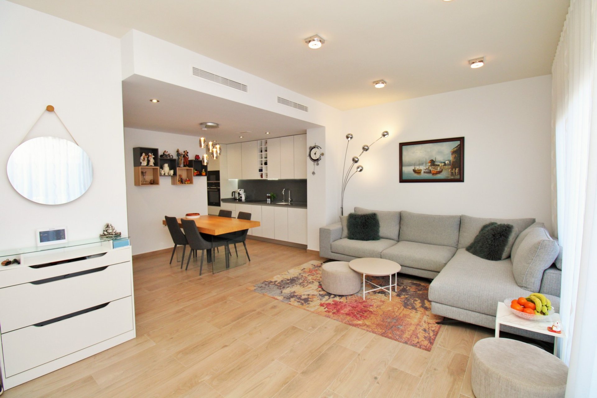 Reventa - Villa -
Villamartin - Villamartín