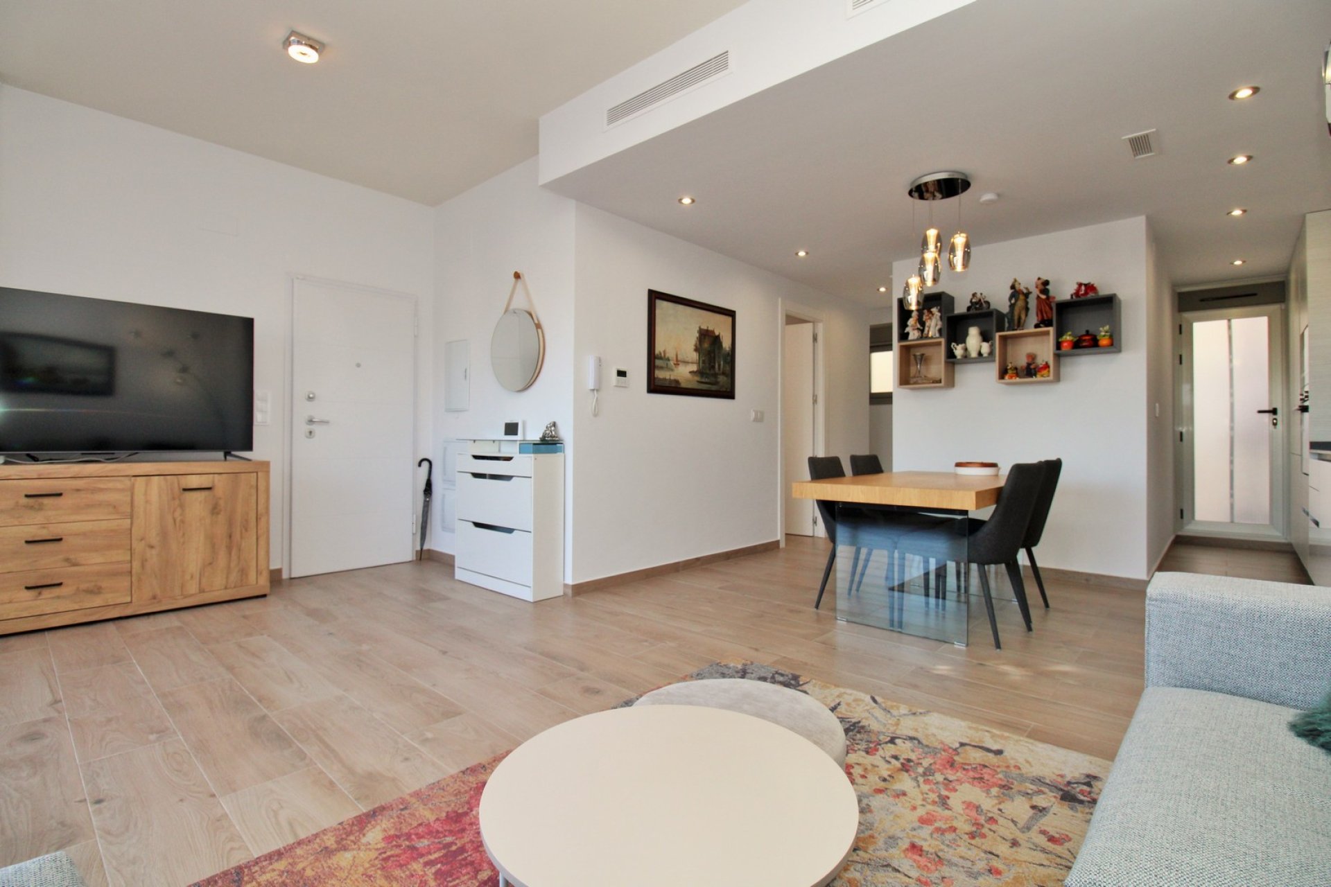 Reventa - Villa -
Villamartin - Villamartín