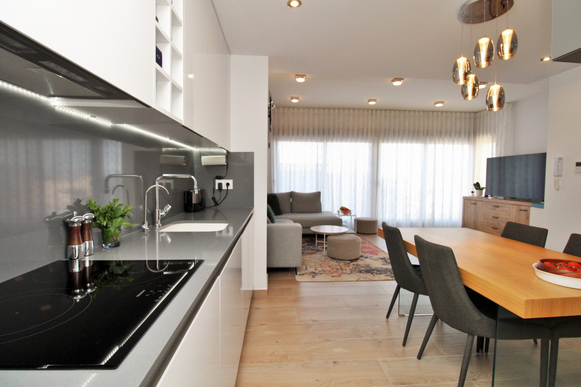 Reventa - Villa -
Villamartin - Villamartín