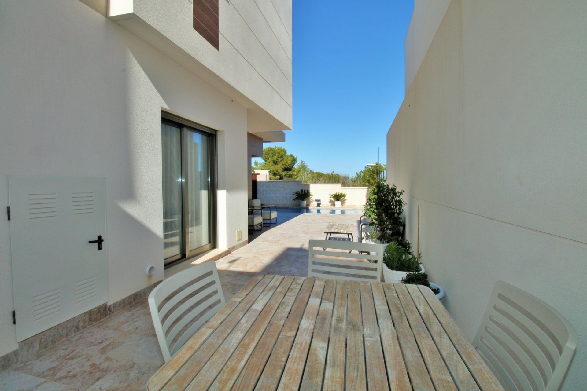 Reventa - Villa -
Villamartin - Villamartín