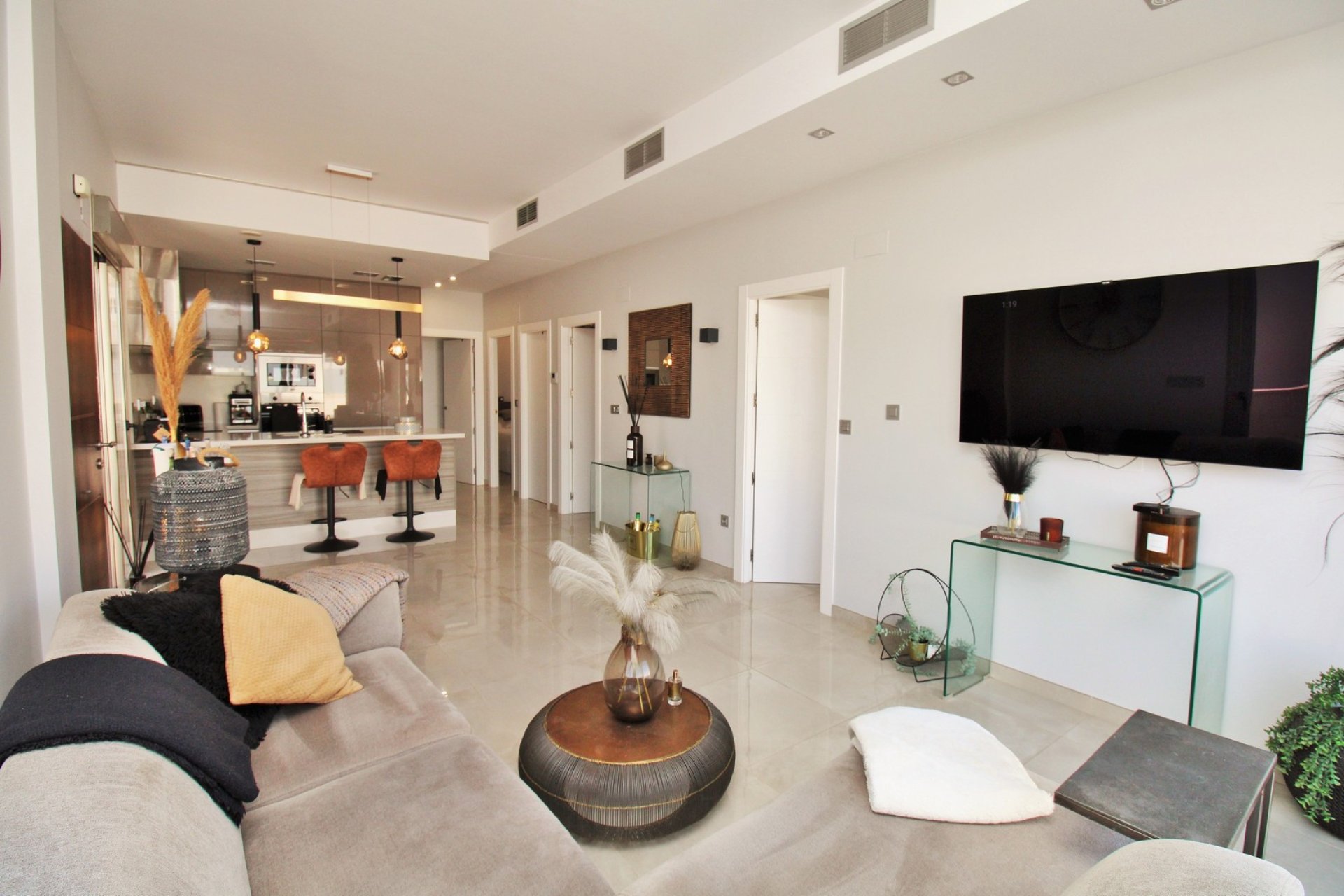 Reventa - Villa -
Villamartin - Villamartín