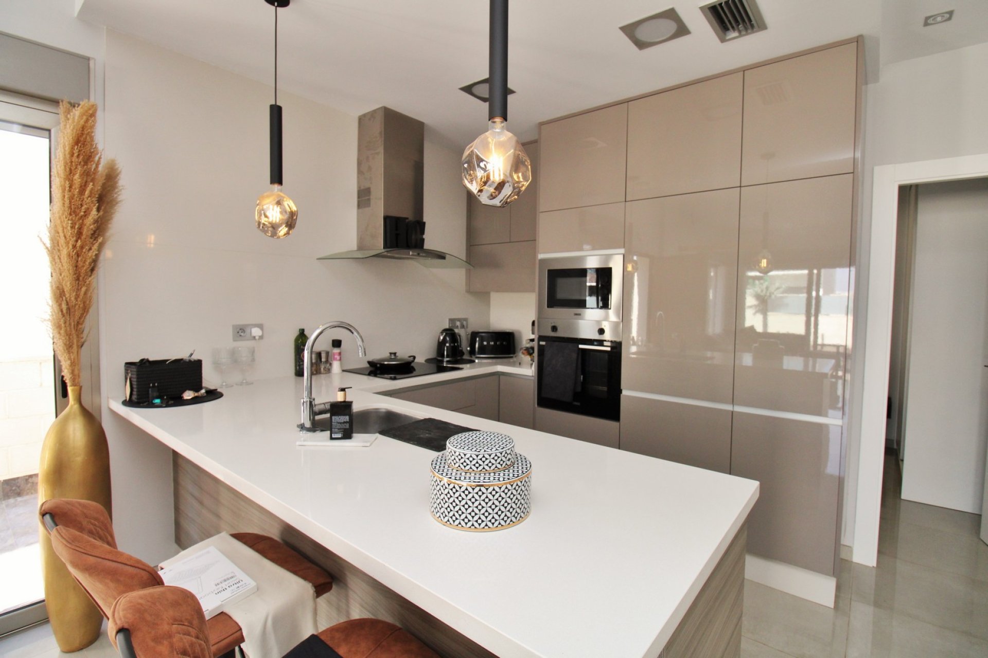 Reventa - Villa -
Villamartin - Villamartín