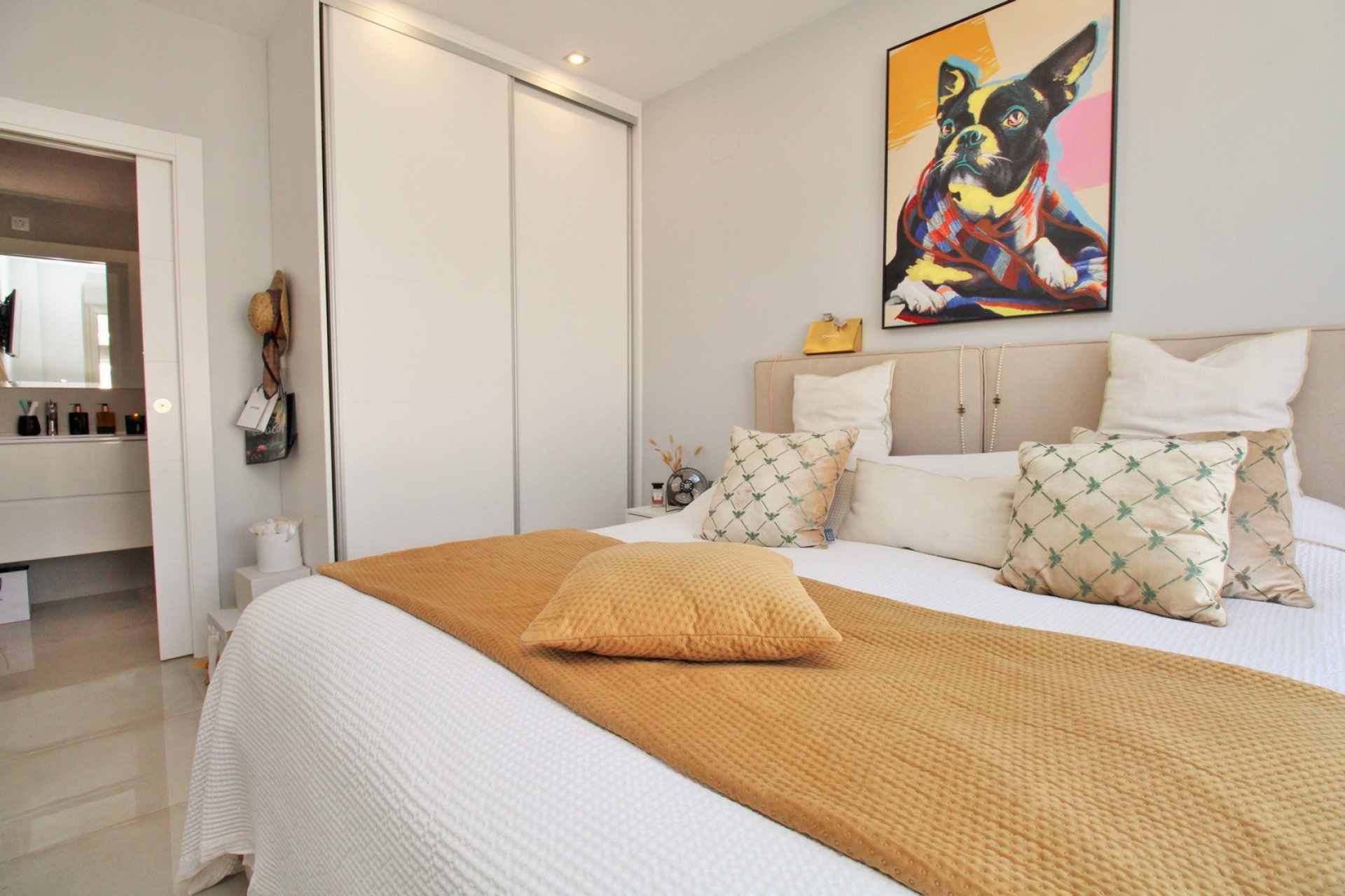 Reventa - Villa -
Villamartin - Villamartín