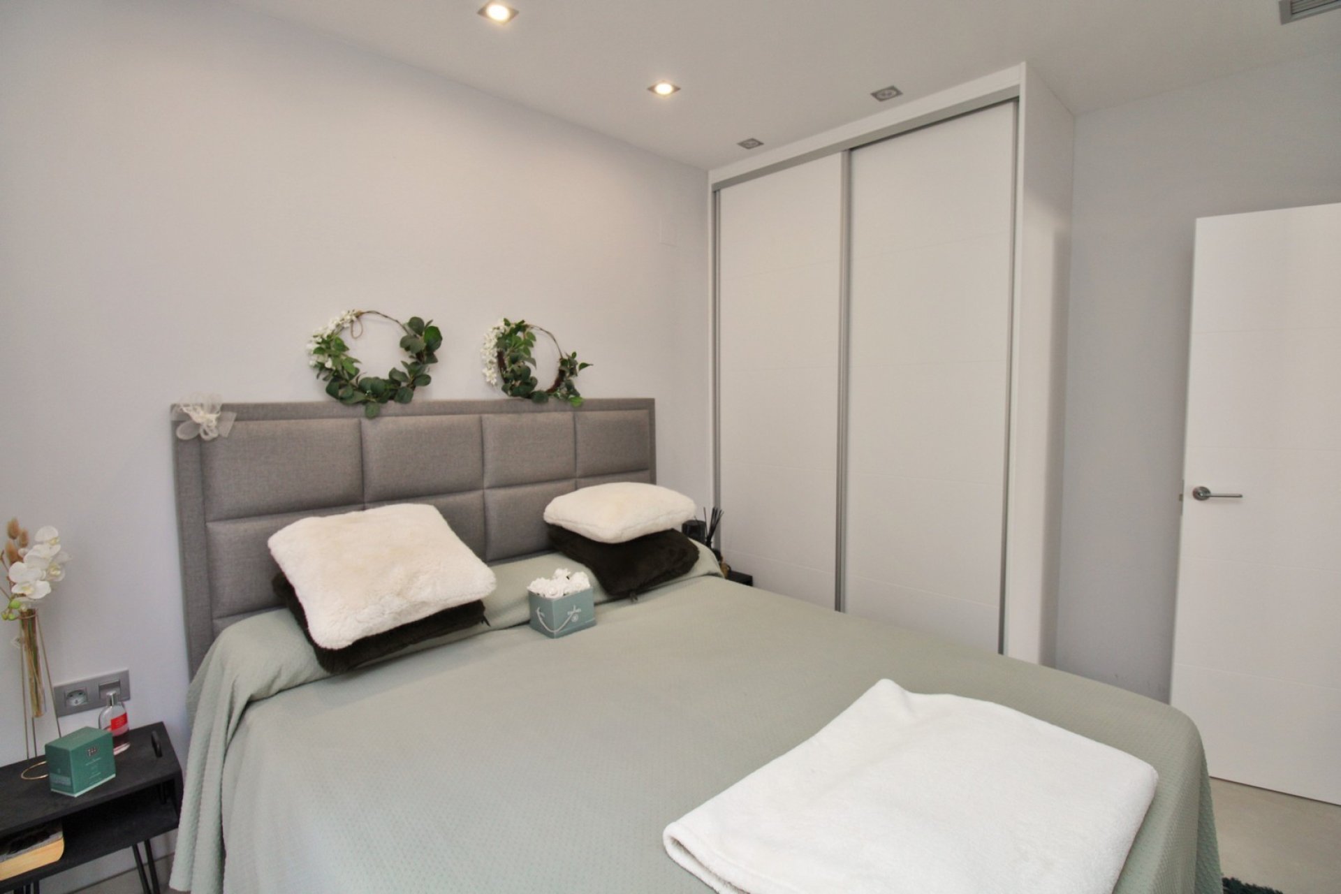 Reventa - Villa -
Villamartin - Villamartín