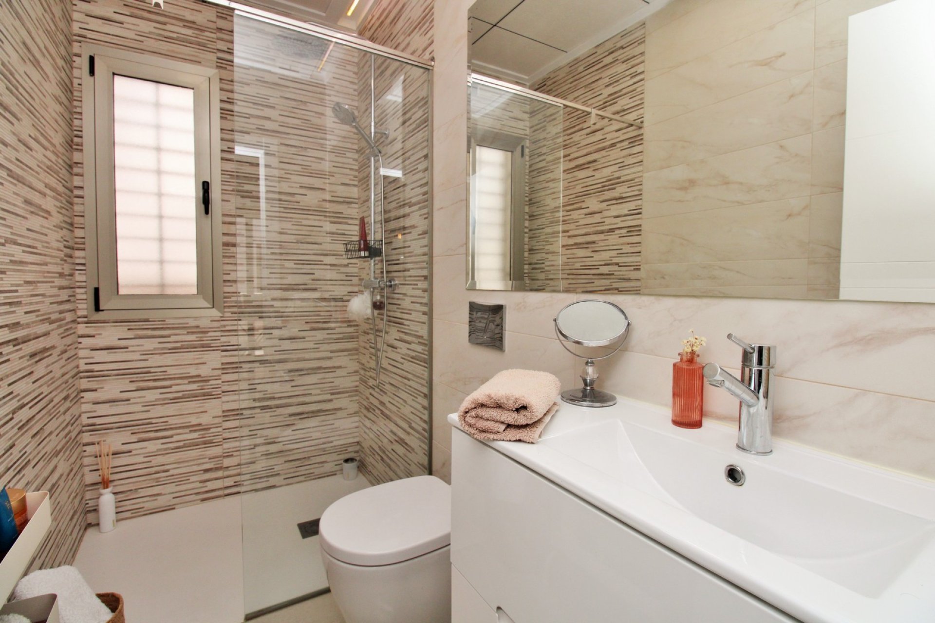 Reventa - Villa -
Villamartin - Villamartín