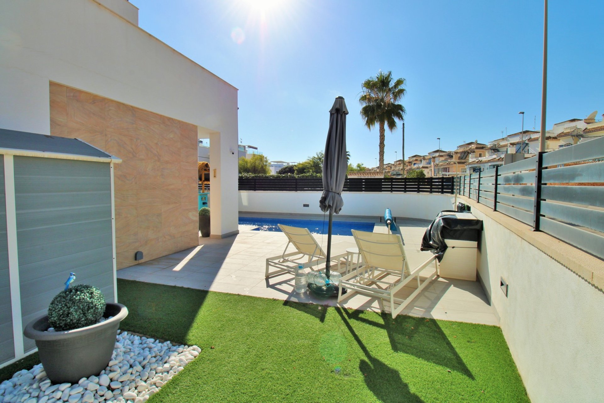 Reventa - Villa -
Villamartin - Villamartín