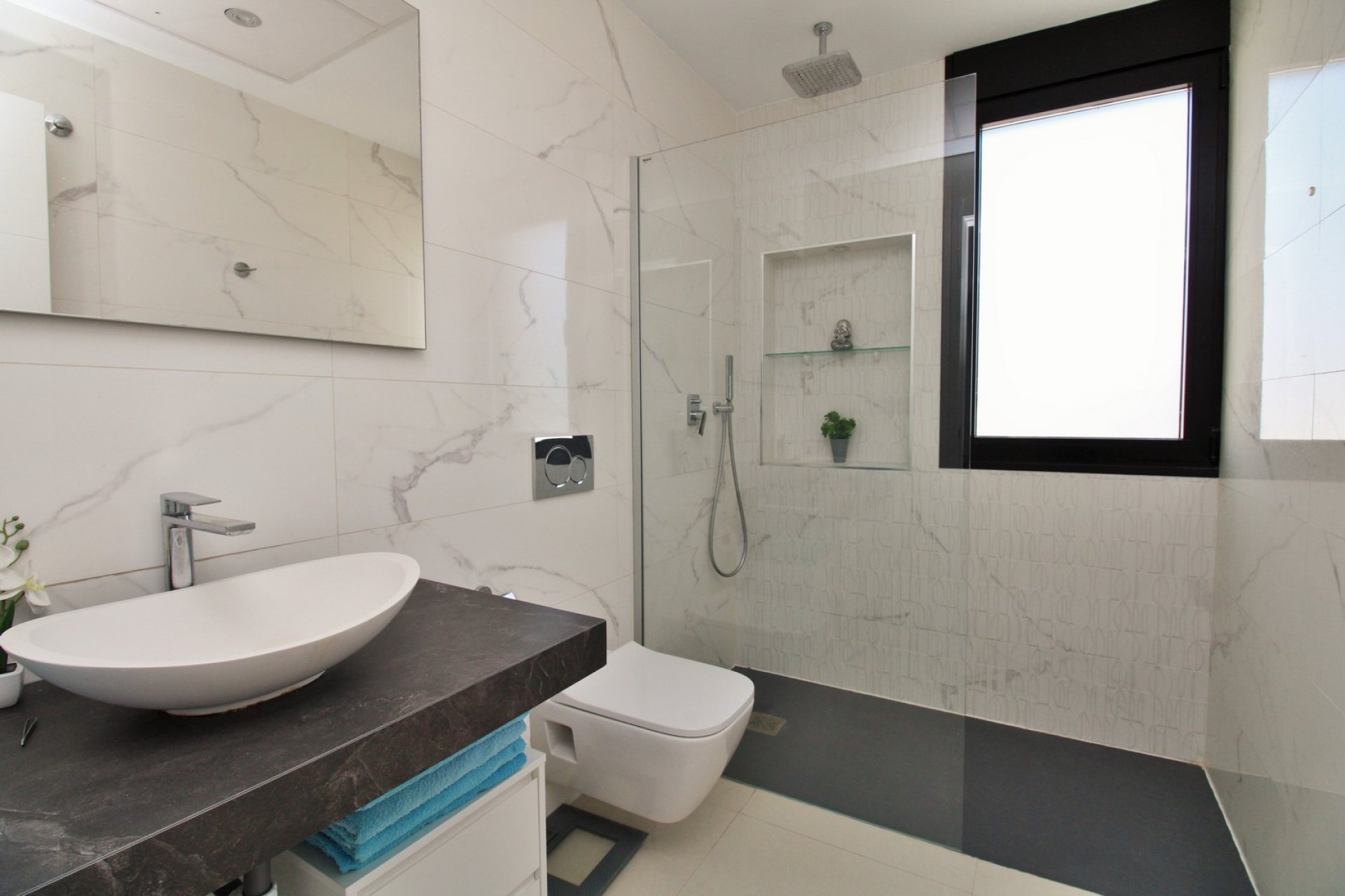 Reventa - Villa -
Villamartin - Villamartín