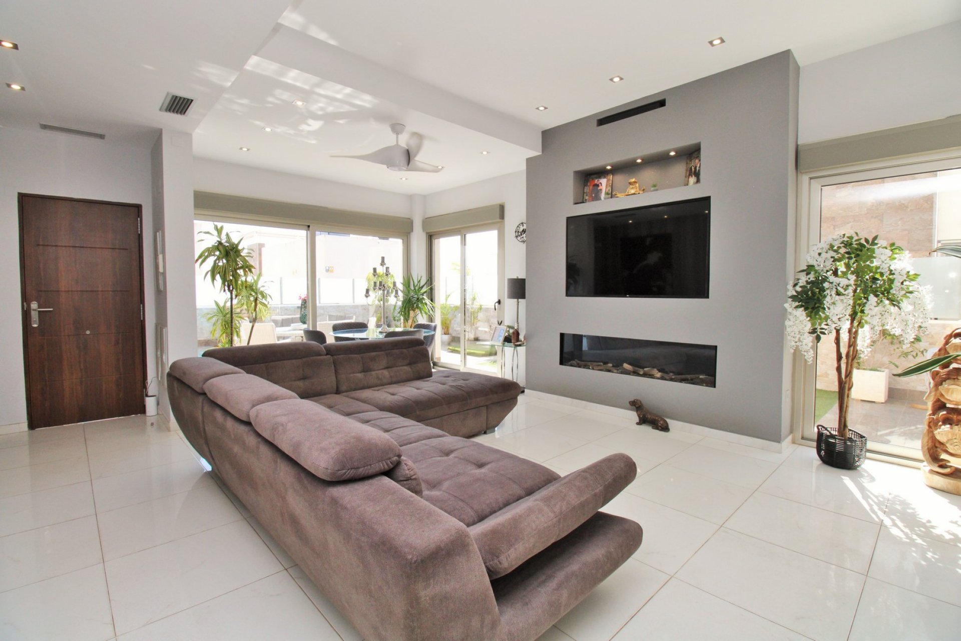 Reventa - Villa -
Villamartin - Villamartín