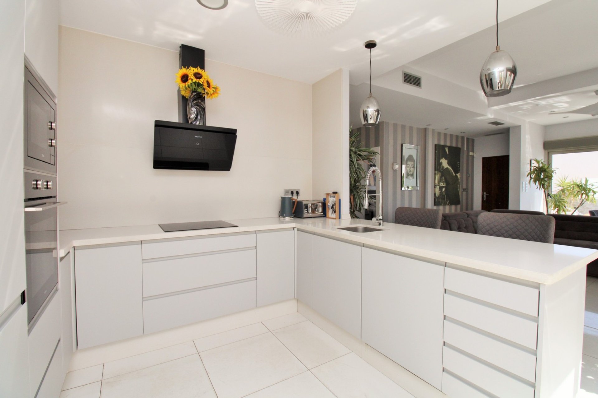 Reventa - Villa -
Villamartin - Villamartín