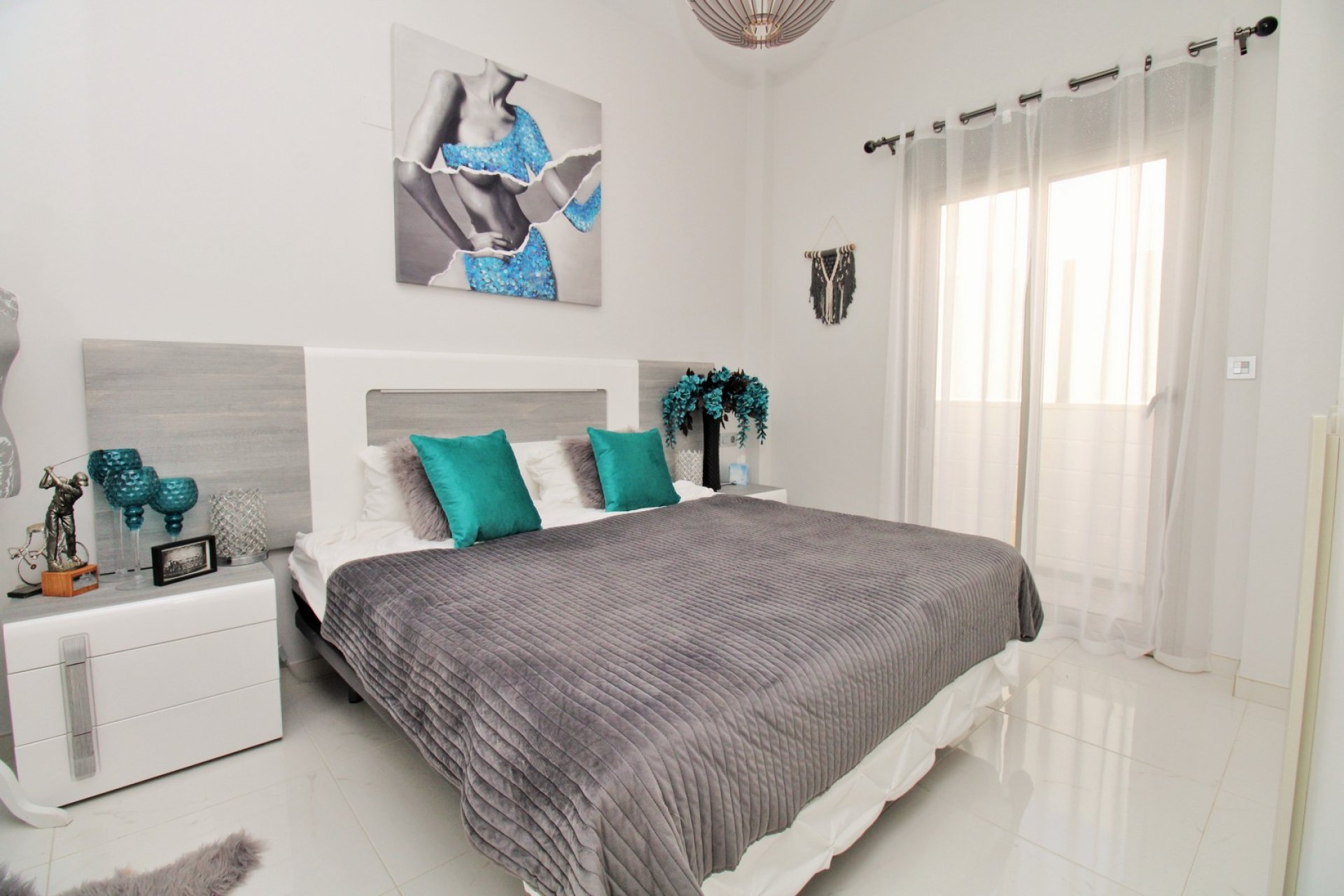 Reventa - Villa -
Villamartin - Villamartín