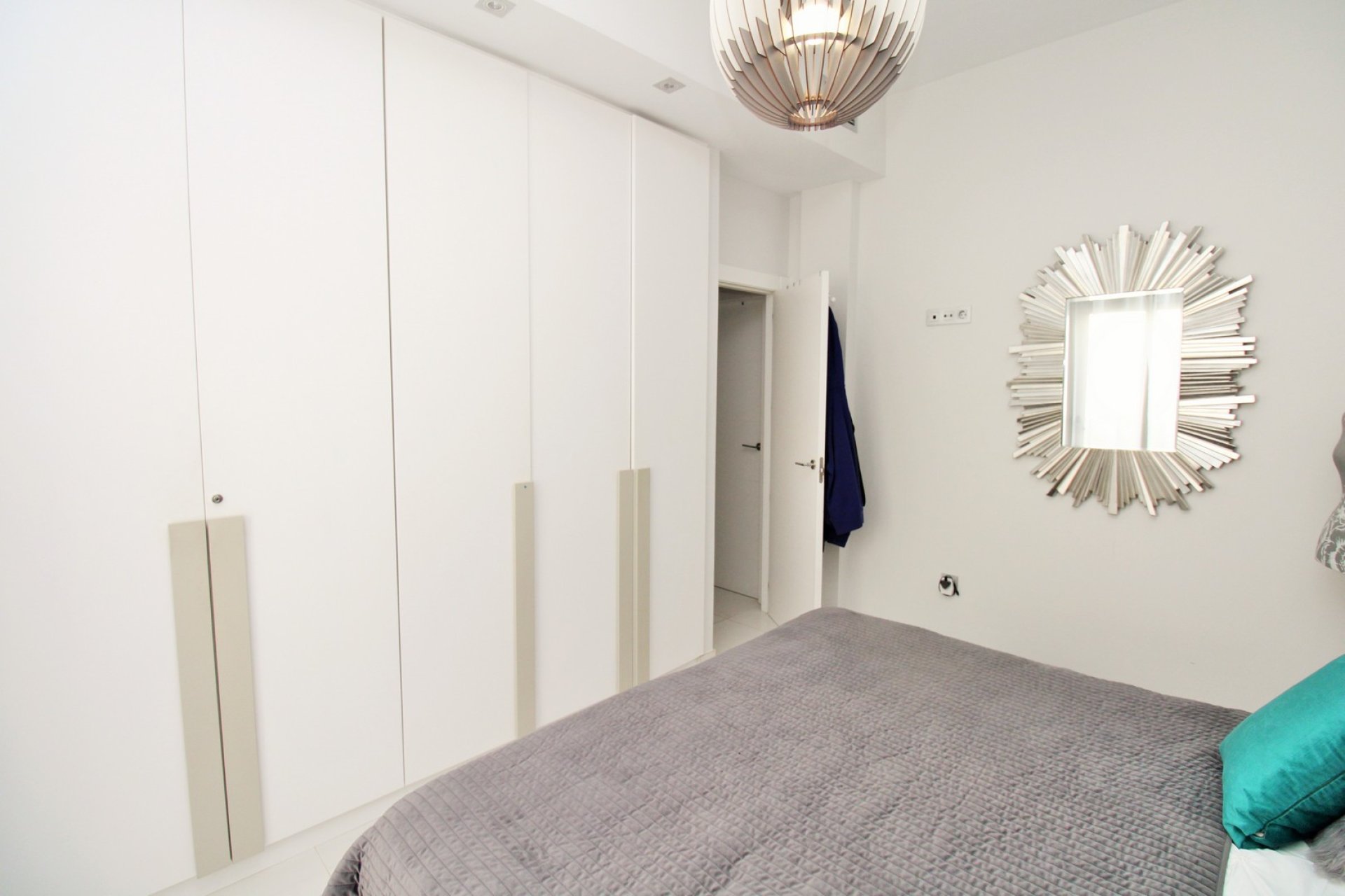 Reventa - Villa -
Villamartin - Villamartín