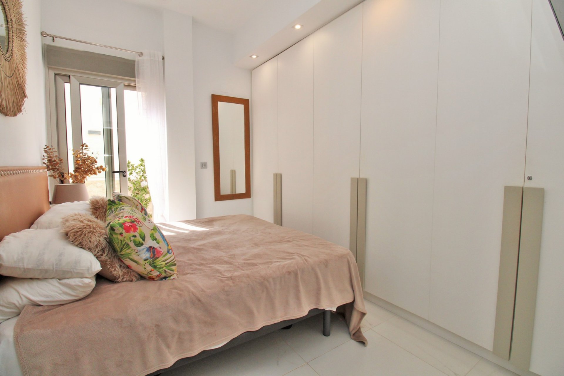 Reventa - Villa -
Villamartin - Villamartín