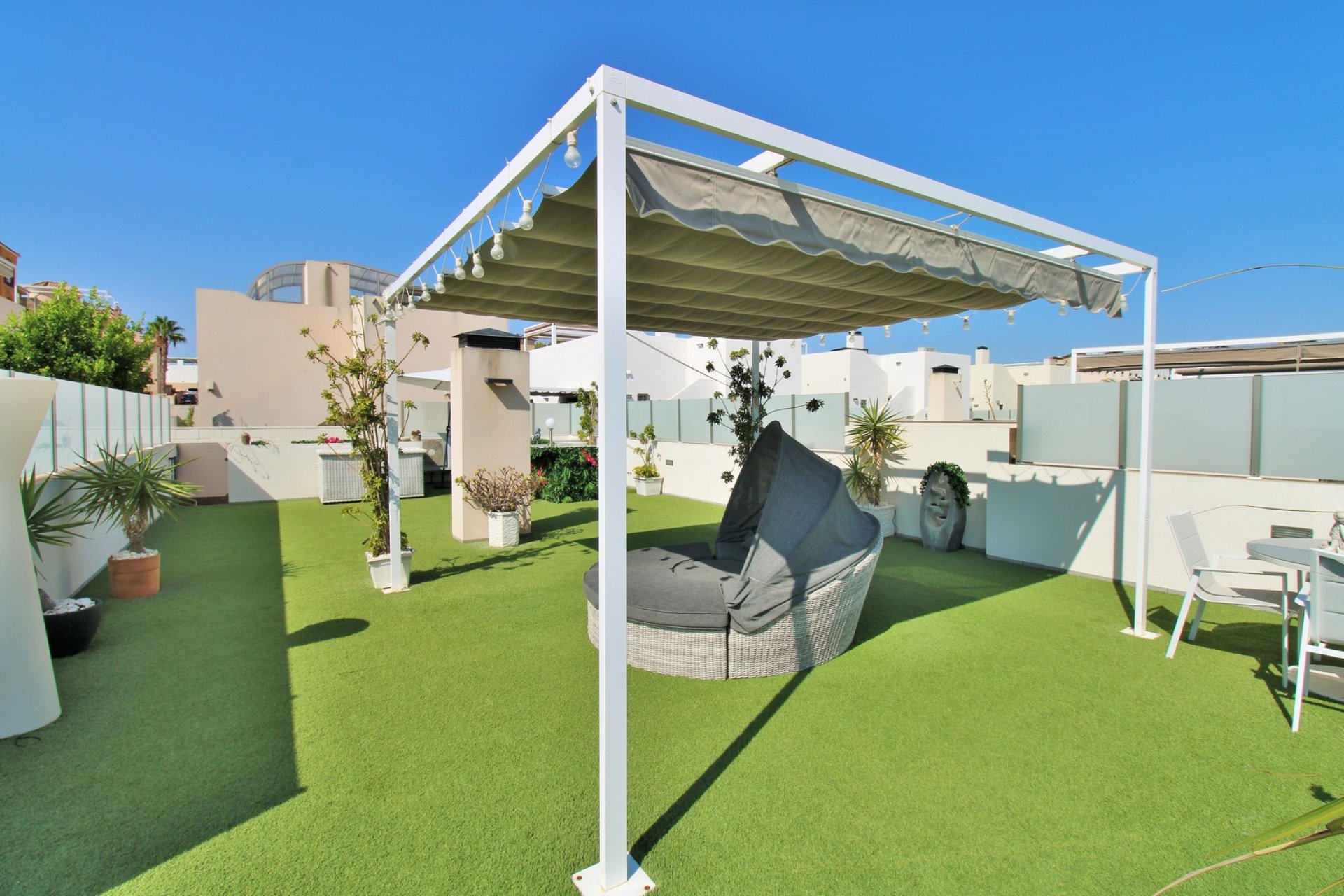 Reventa - Villa -
Villamartin - Villamartín