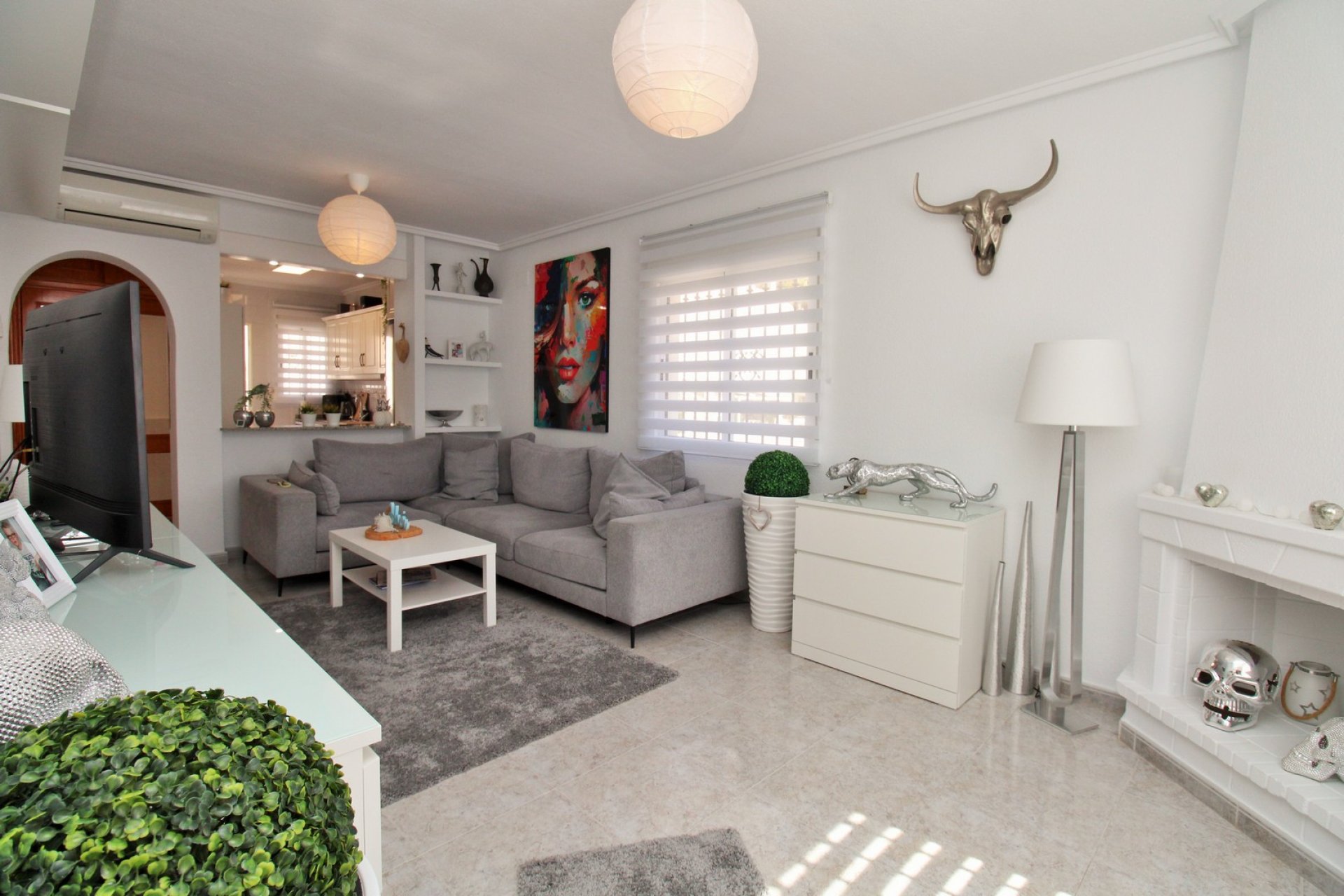 Reventa - Villa -
Villamartin - Villamartín