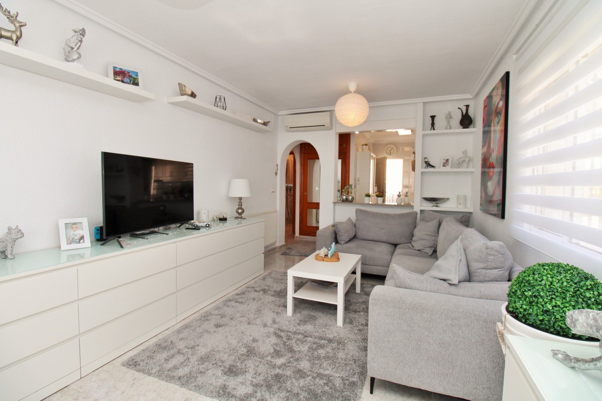 Reventa - Villa -
Villamartin - Villamartín