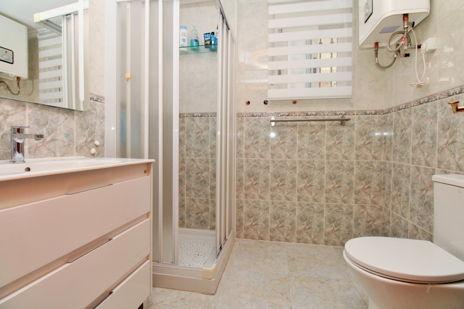 Reventa - Villa -
Villamartin - Villamartín