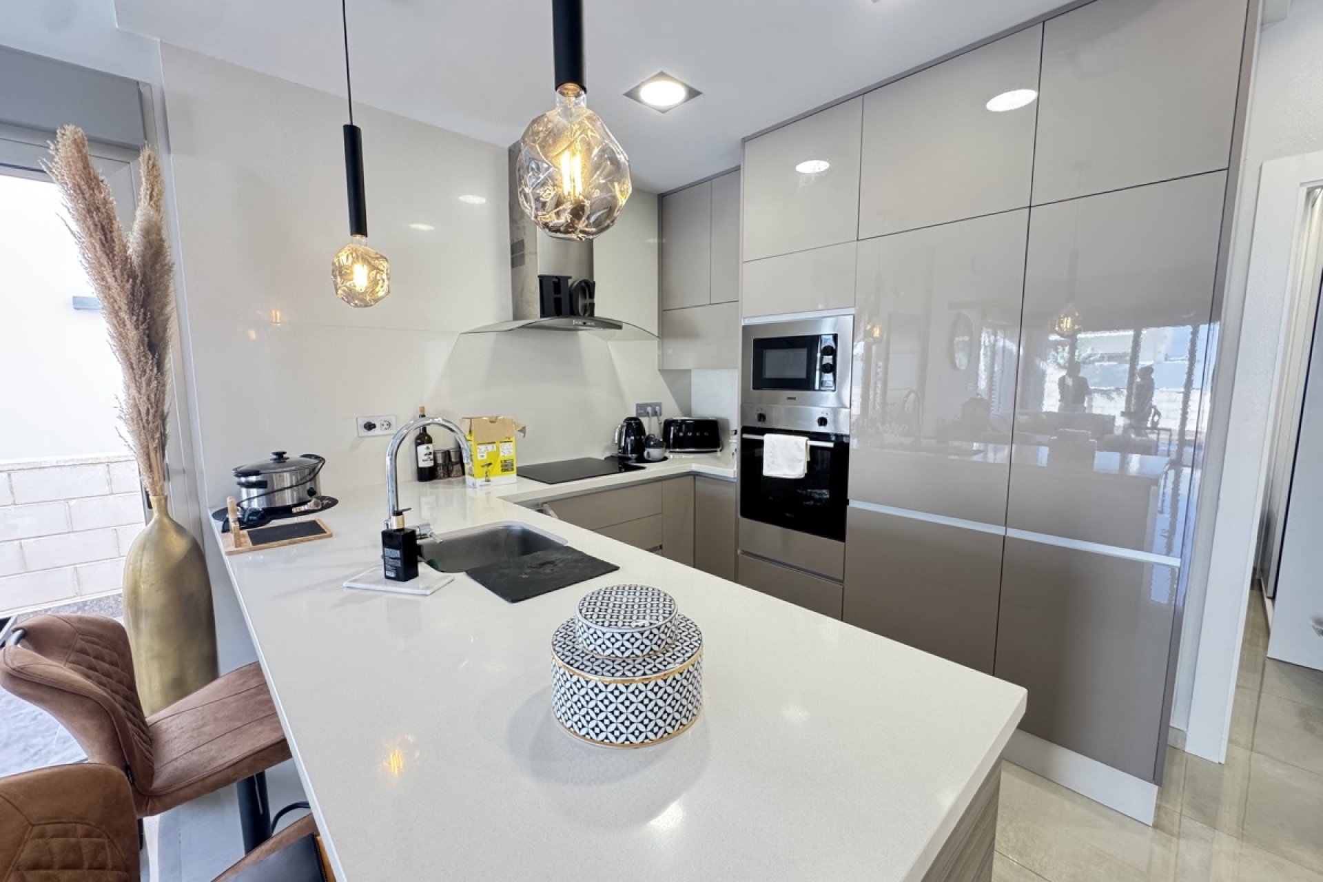 Reventa - Villa -
Villamartin - Villamartín