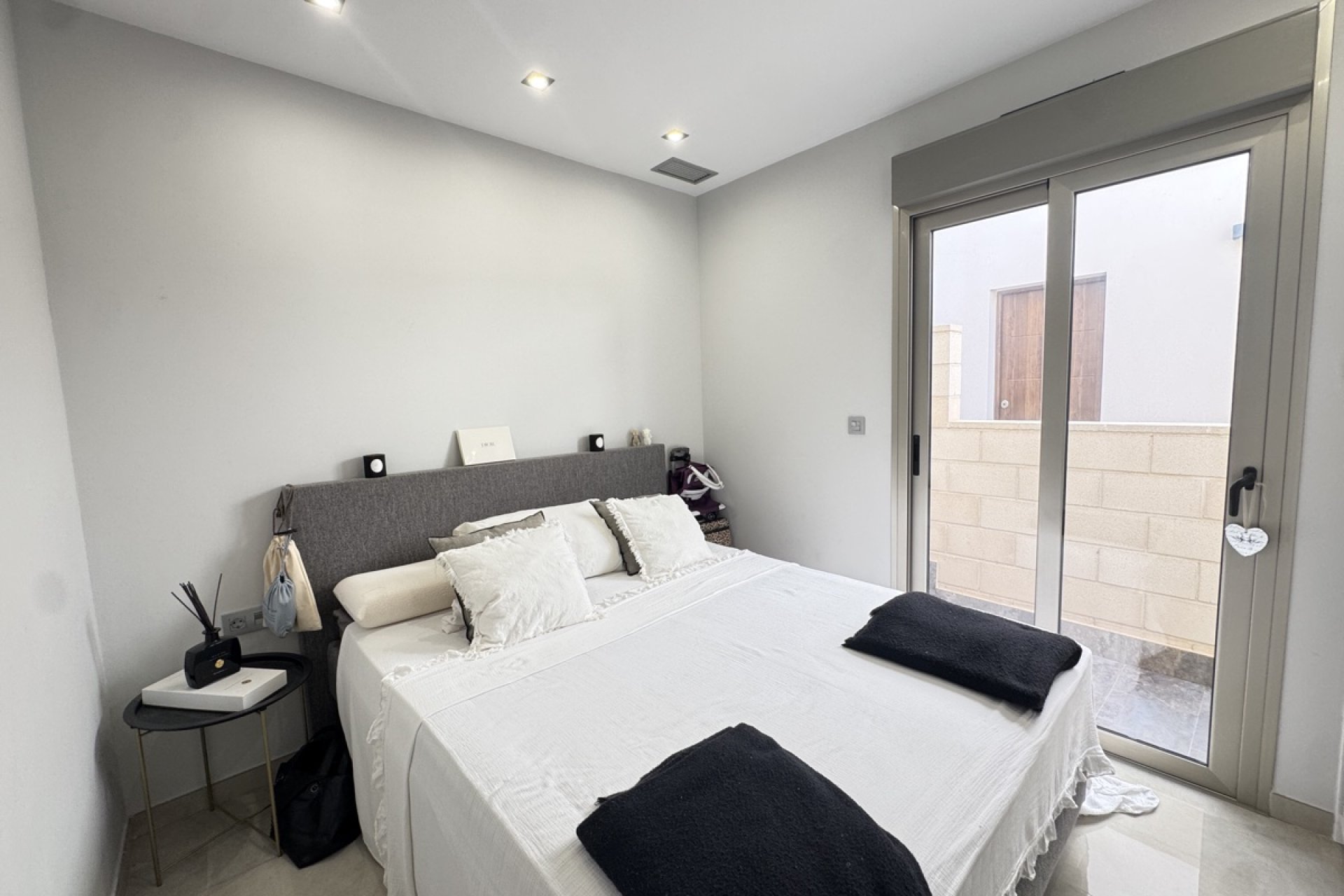 Reventa - Villa -
Villamartin - Villamartín