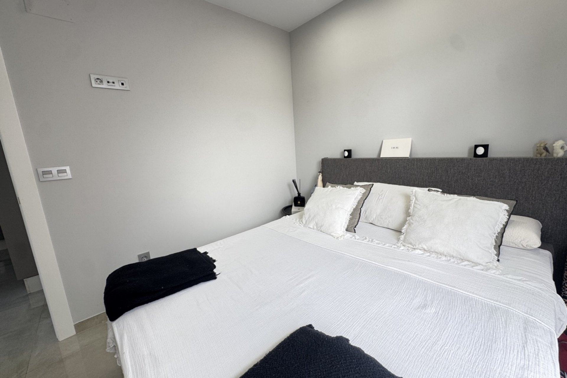 Reventa - Villa -
Villamartin - Villamartín