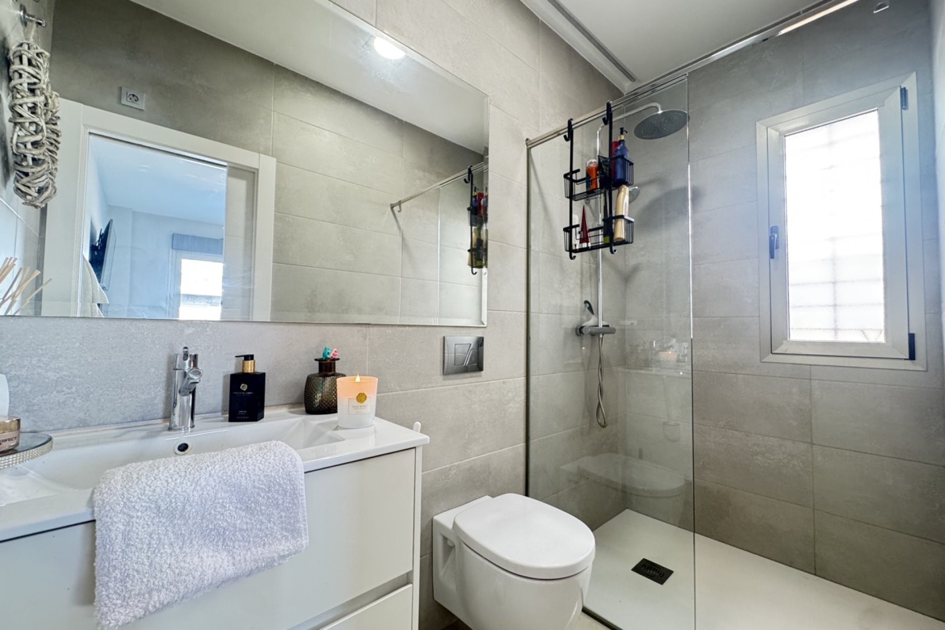 Reventa - Villa -
Villamartin - Villamartín