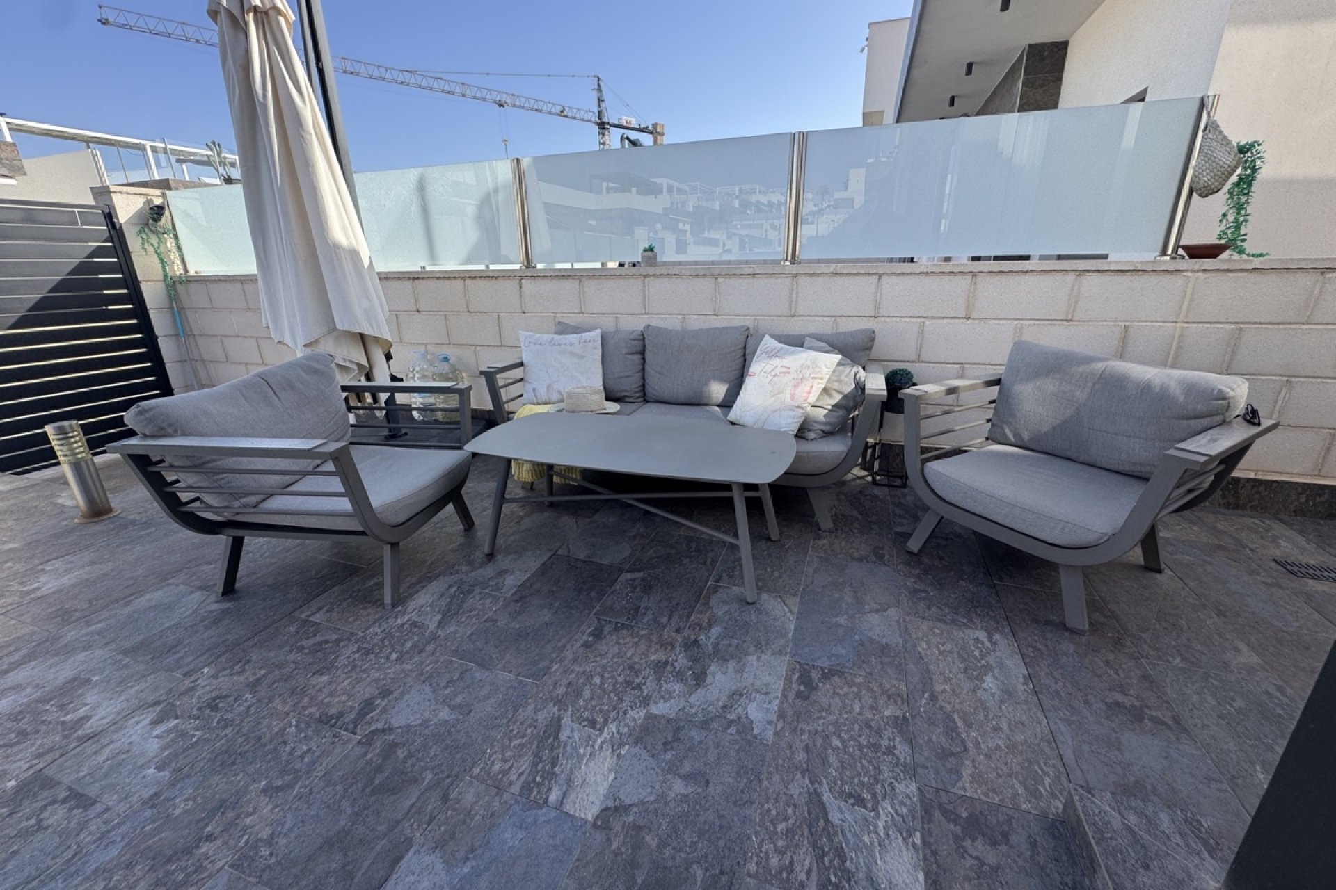 Reventa - Villa -
Villamartin - Villamartín