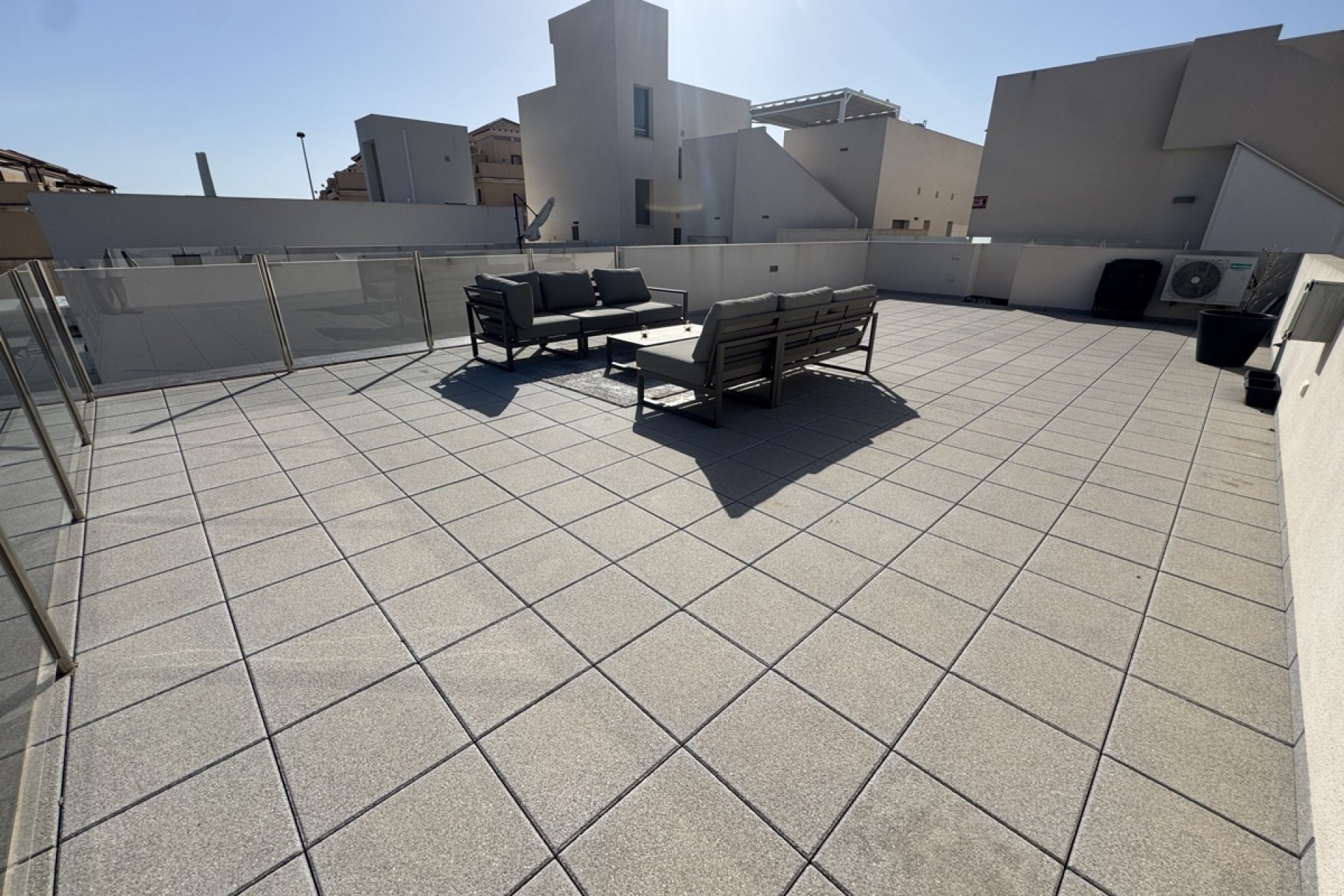 Reventa - Villa -
Villamartin - Villamartín