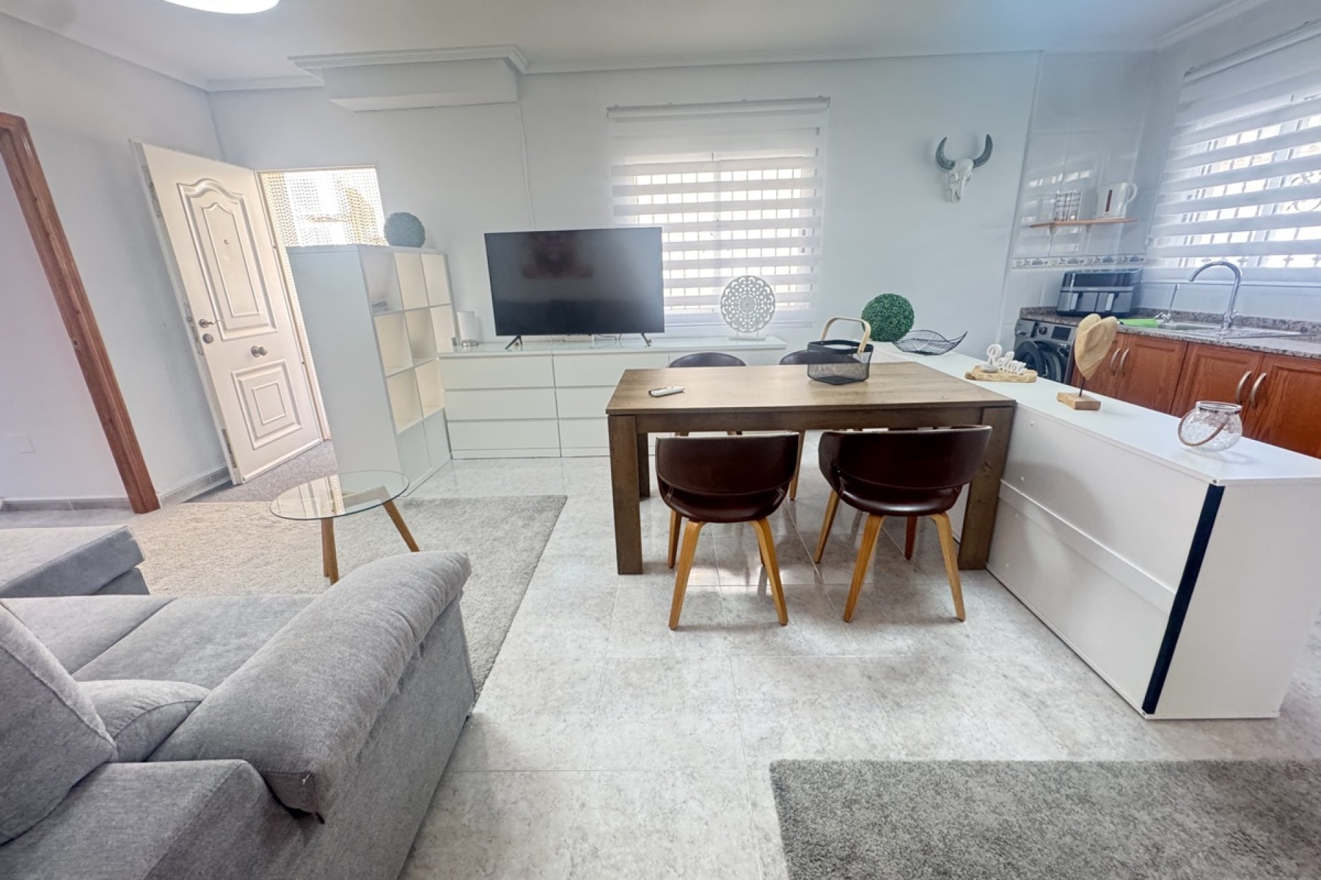 Reventa - Villa -
Villamartin - Villamartín