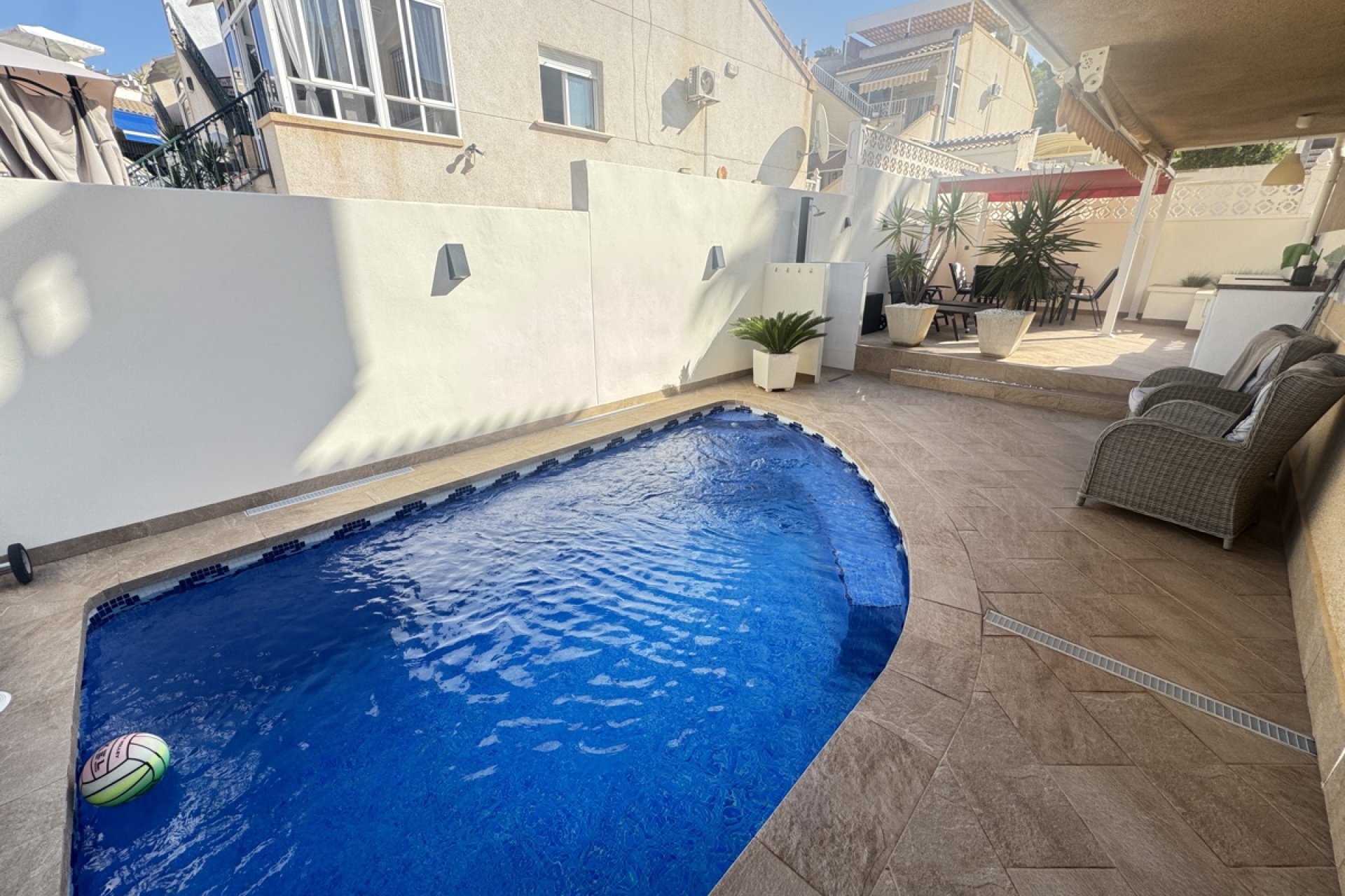 Reventa - Villa -
Villamartin - Villamartín