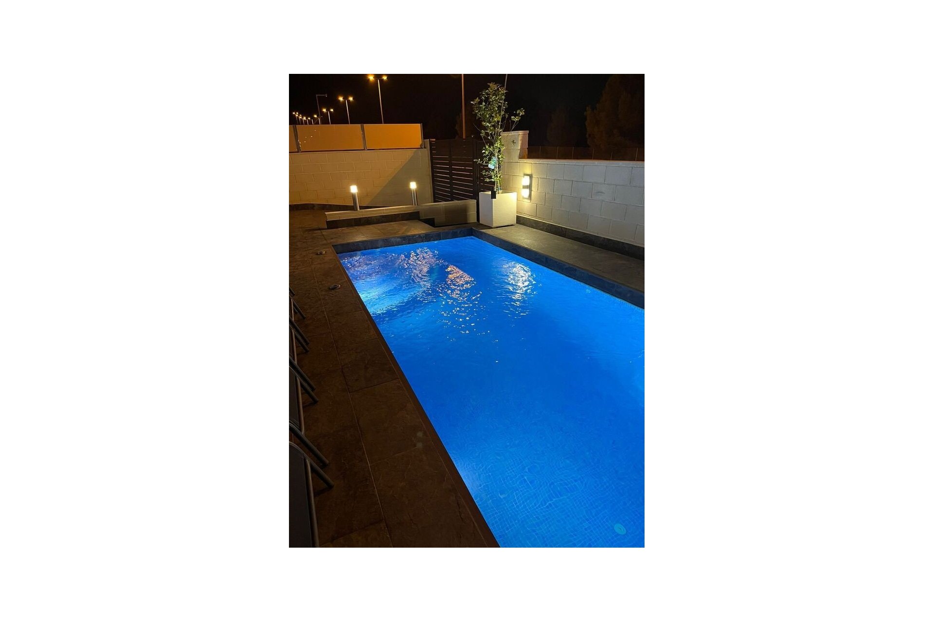 Reventa - Villa -
Villamartin - Villamartín