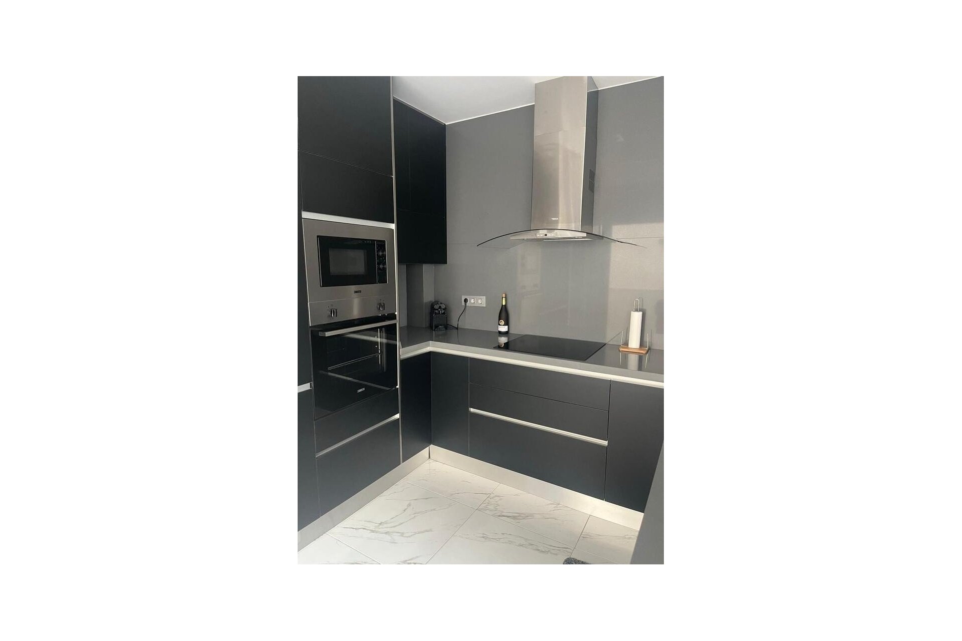 Reventa - Villa -
Villamartin - Villamartín