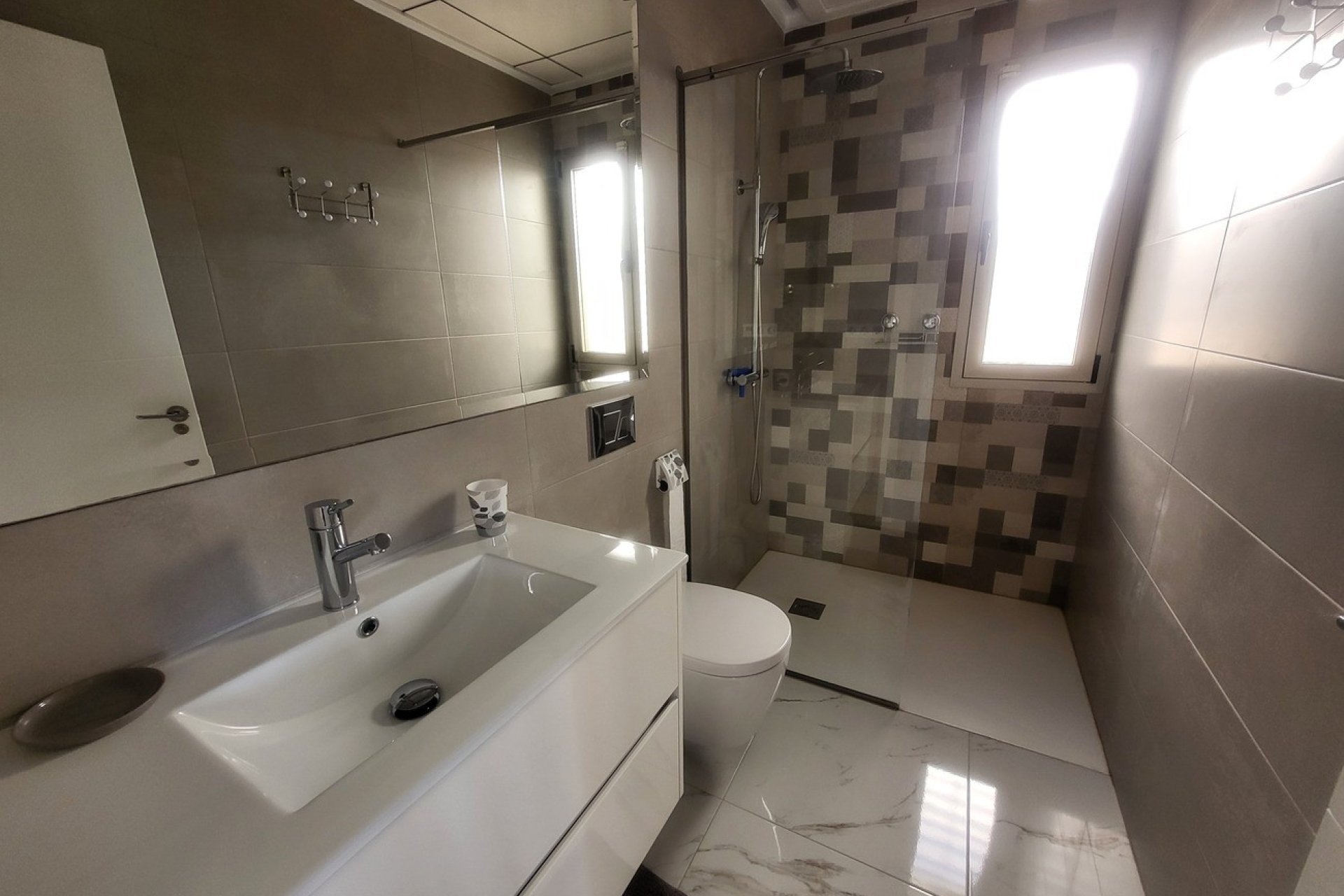 Reventa - Villa -
Villamartin - Villamartín