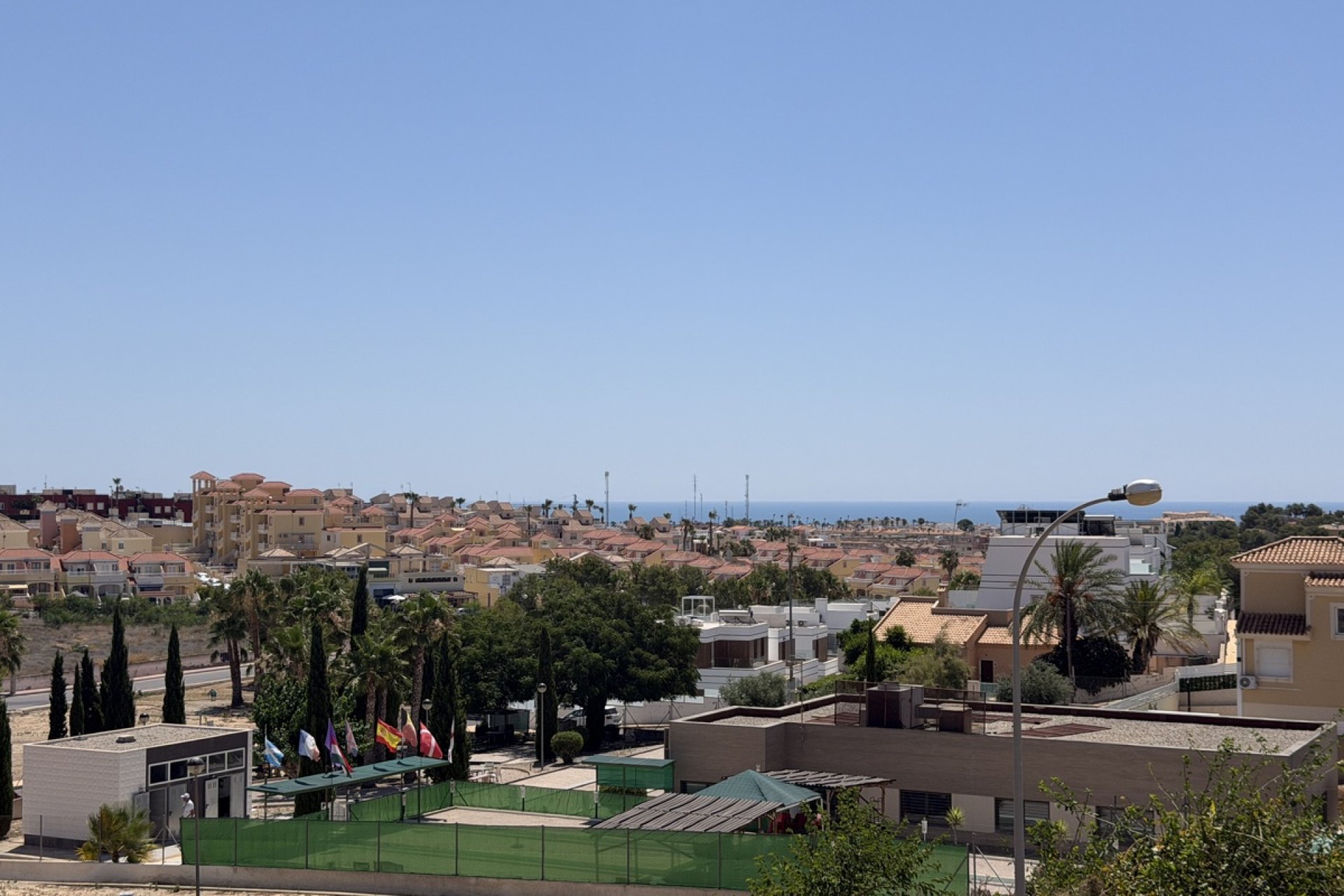 Reventa - Villa -
Villamartin - Villamartín