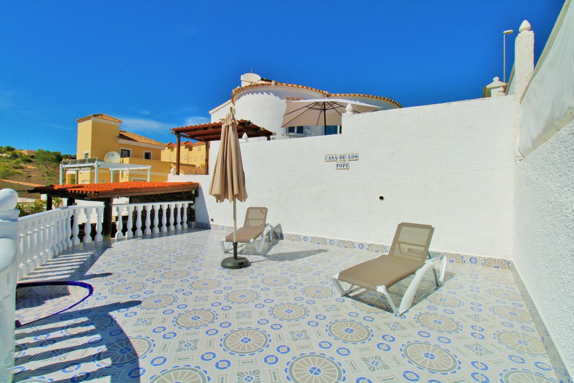 Reventa - Villa -
Villamartin - Villamartín